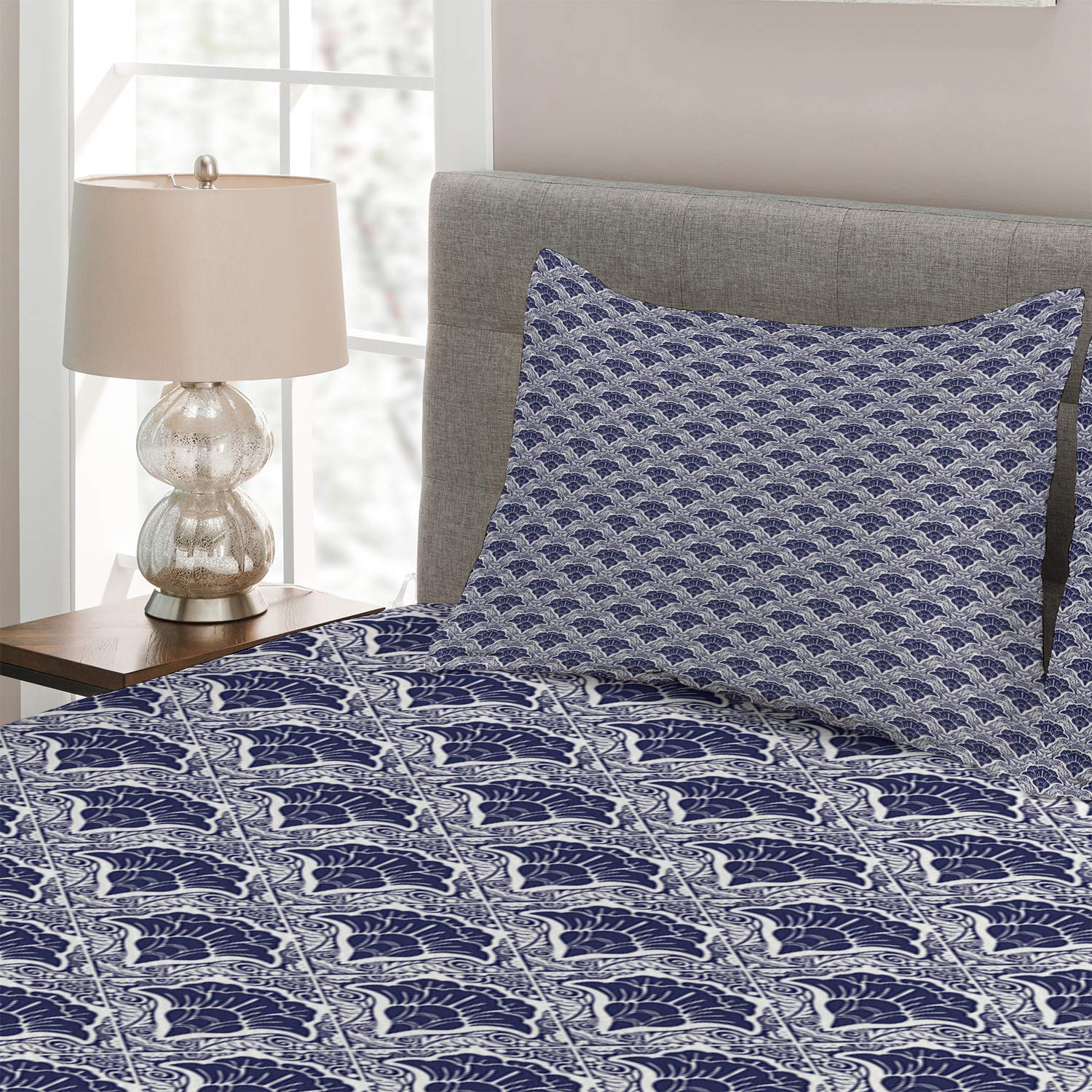 Ambesonne Oriental King Size 3-Piece Quilted Bedspread Set with 2 Pillow Shams - Floral Damask Pattern in Diagonal Squares, Indigo & White - Luxury Bedding for Master Bedroom, Guest Room & Home Decor