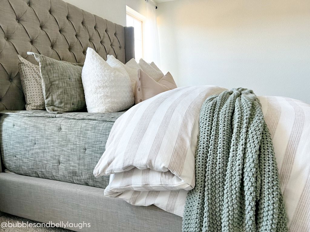 Remington Luxe Beddy's - Ultra Soft & Cozy Bedding Set for All Seasons | Perfect for Home, Dorm, or Travel Use