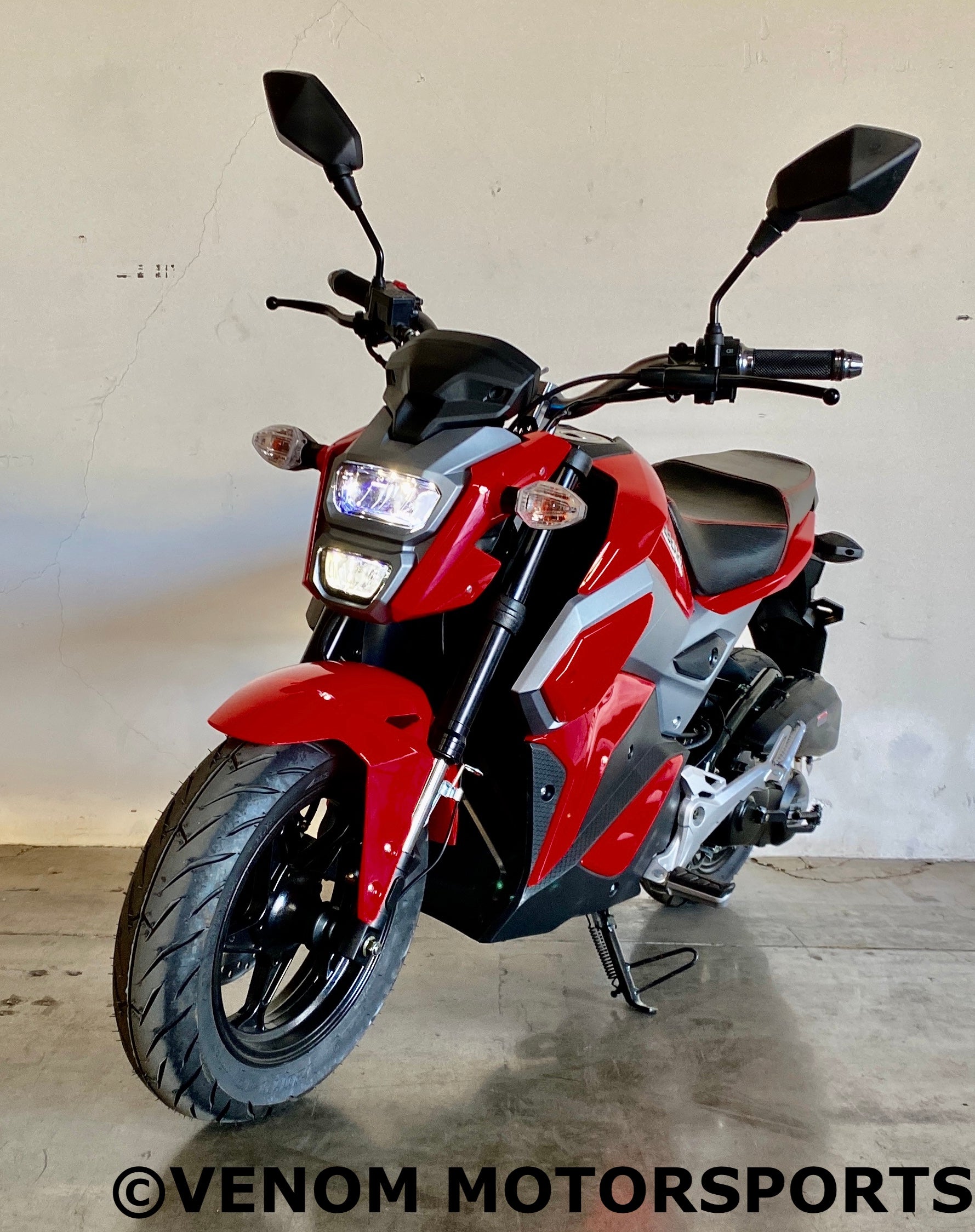 Venom Mini Max 50cc Automatic Motorcycle - Lightweight & Fuel Efficient for Commuting, Campus Riding & Urban Transportation