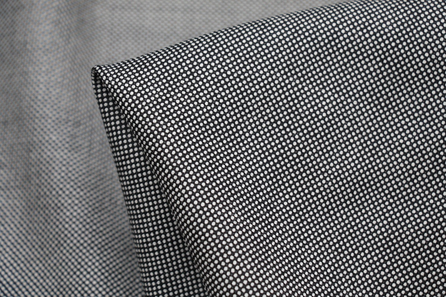 Premium Men's Birdseye Suit - Classic Business Formal Wear for Office, Weddings & Special Occasions