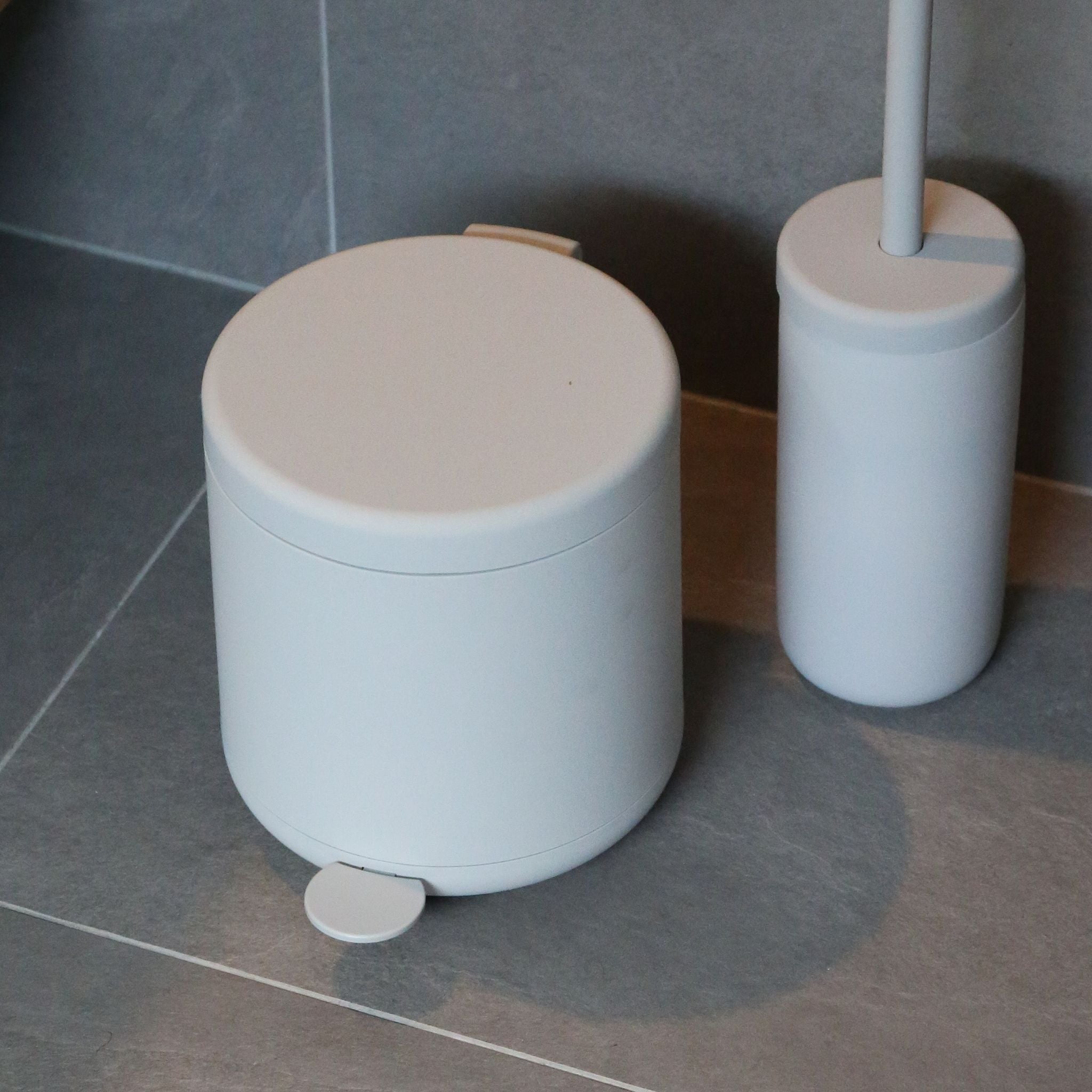 ZONE DENMARK Ume Soft Touch 4L Pedal Trash Can - Soft Grey | Modern Kitchen & Bathroom Waste Bin with Foot Pedal for Hands-Free Use