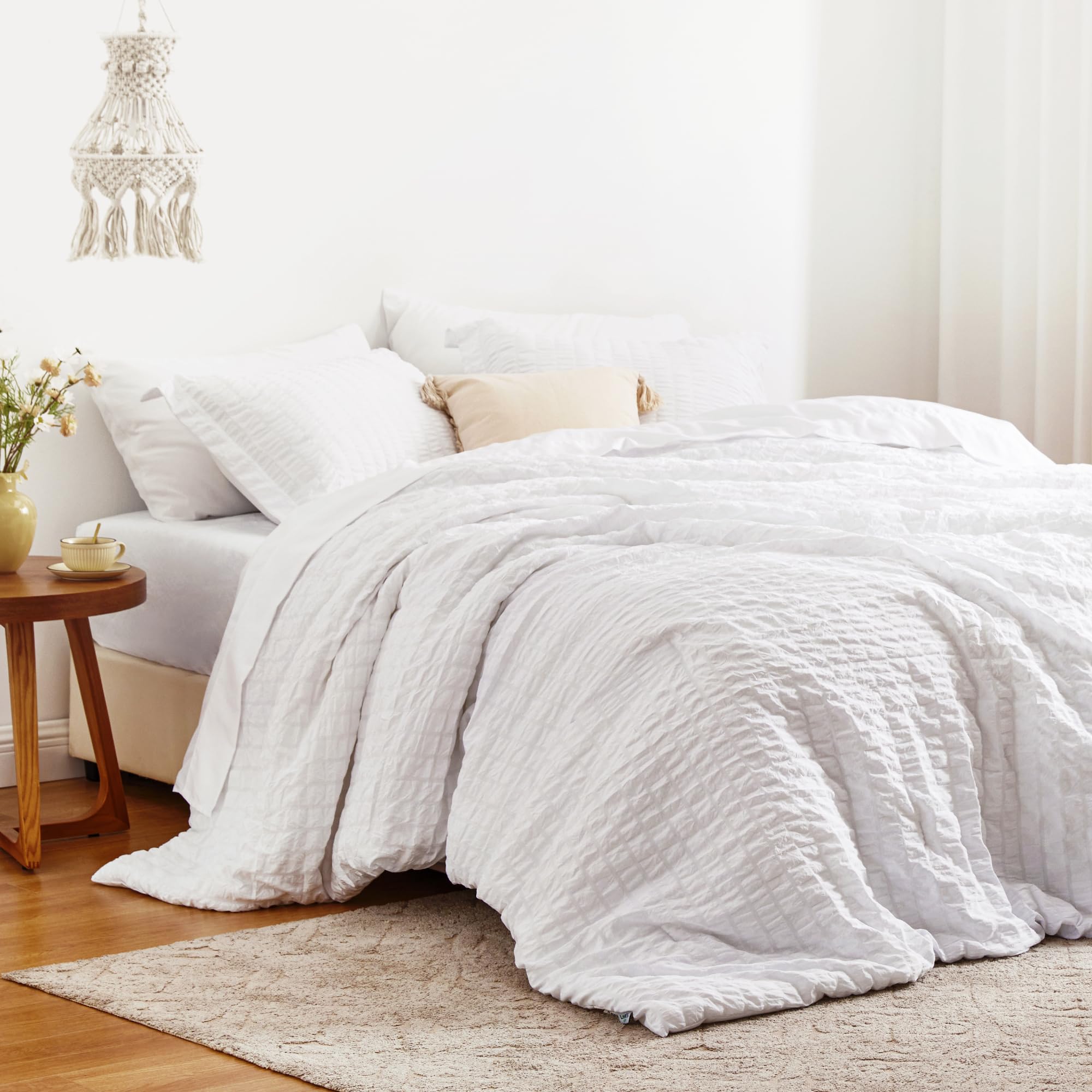 Love's Cabin Seersucker White Queen Comforter Set - 7 Piece All Season Lightweight Bedding | Includes Comforter, Flat Sheet, Fitted Sheet, Pillowcases & Shams | Perfect for Guest Rooms, Vacation Homes & Cozy Bedroom Decor