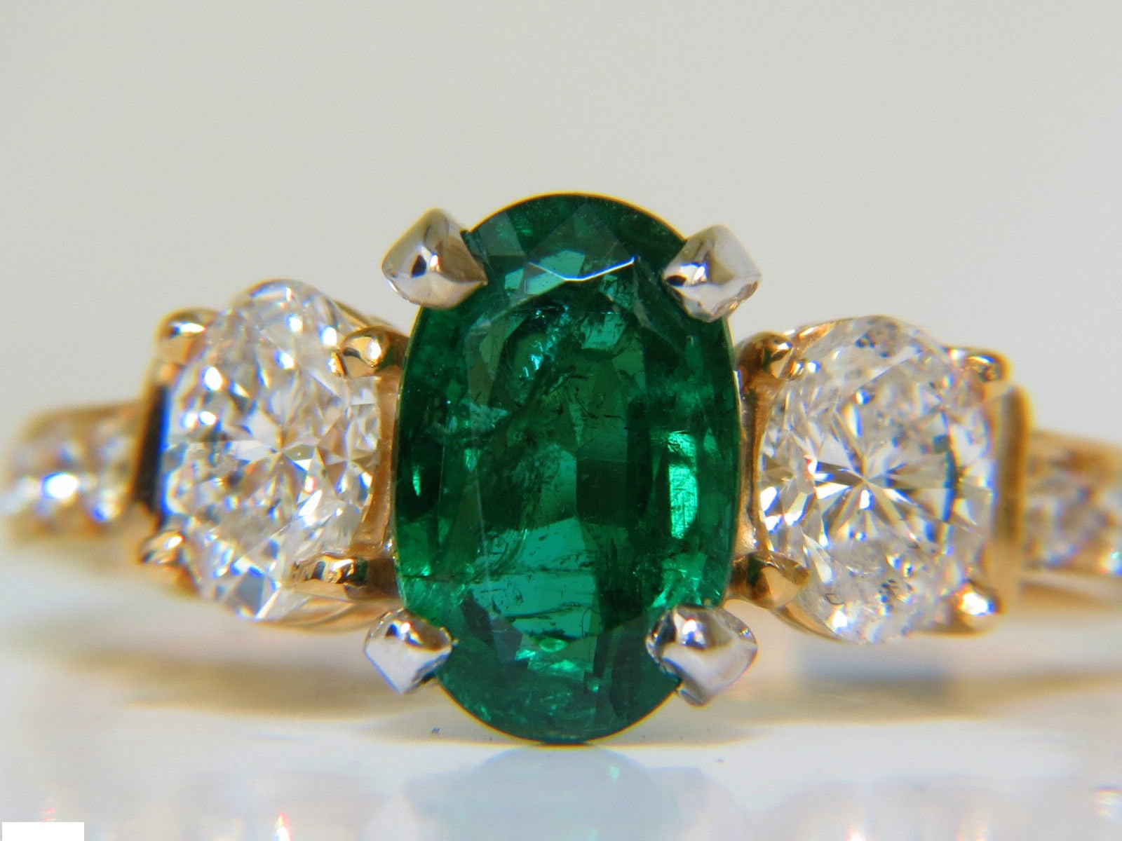 3.20ct Natural Emerald and Diamond Ring in 14K Gold - Classic Elegance for Engagement, Wedding, or Anniversary Gifts (Zambian Emerald, A+ Quality)