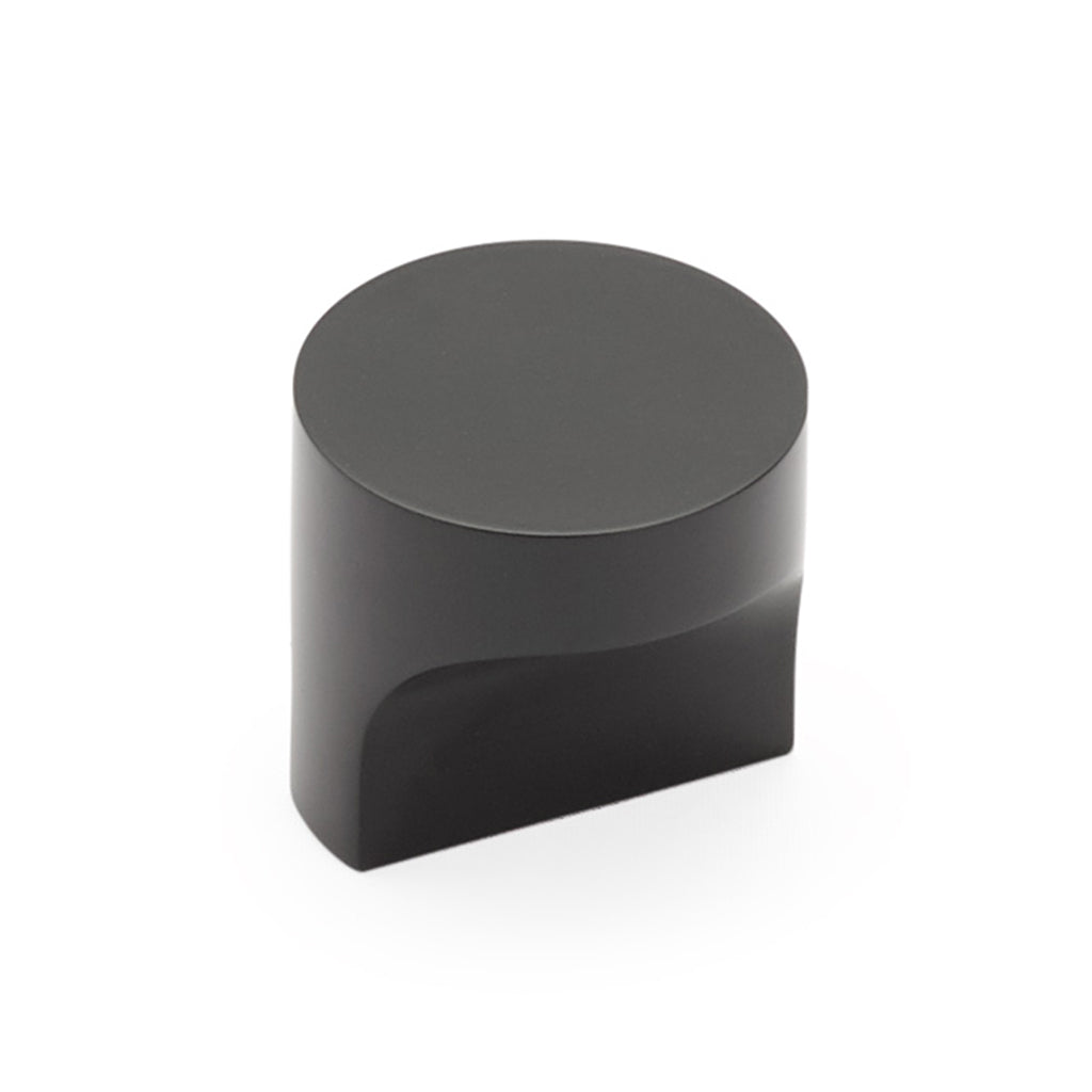Haniburton Round Cabinet Knob - Brass or Matte Black Finish - Cabinet Hardware for Kitchen & Bathroom - Easy Installation & Durable Design