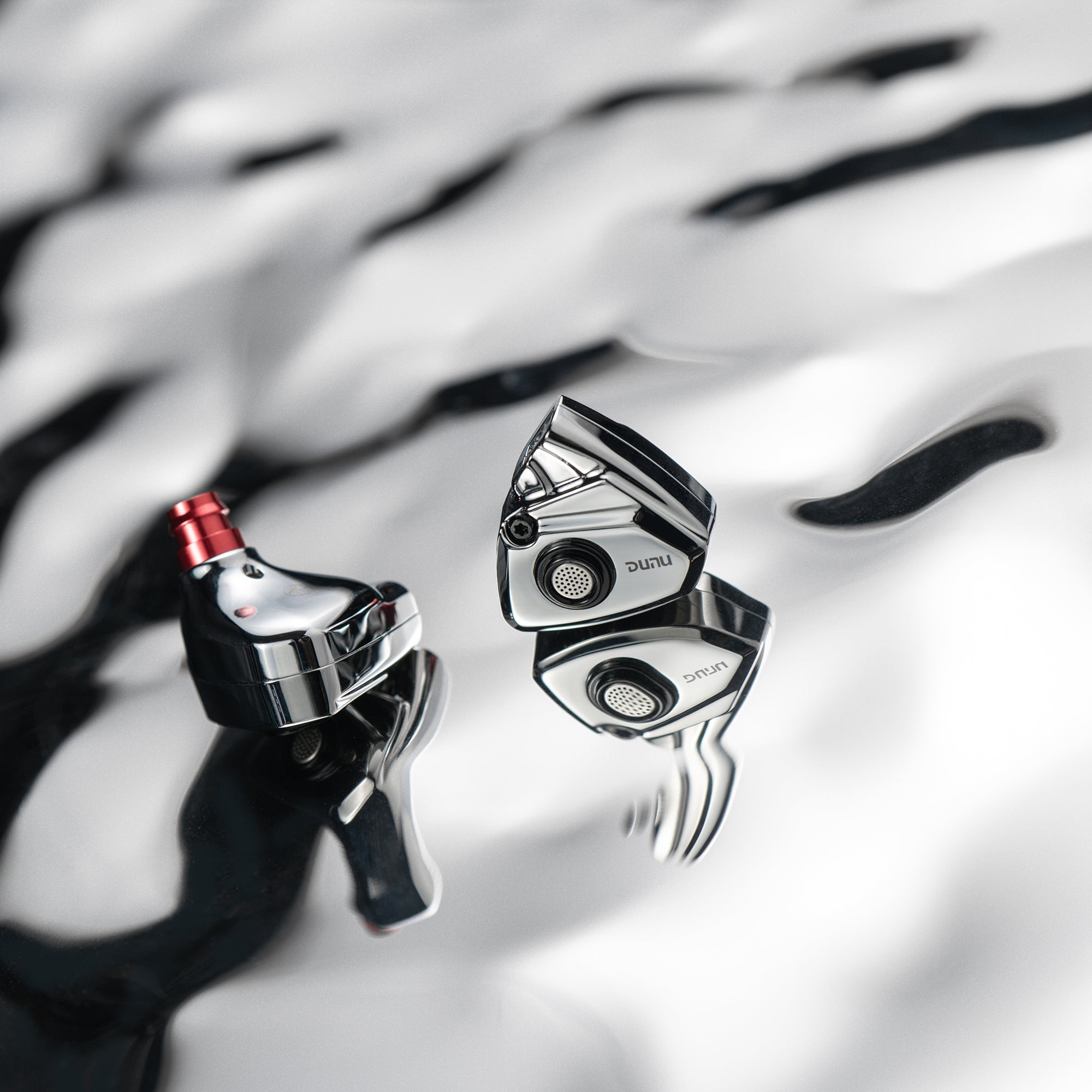 DUNU TITAN S Dynamic In-Ear Earphones with HiFi Sound, Noise Isolation - Perfect for Music Lovers, Audiophiles & Commuting