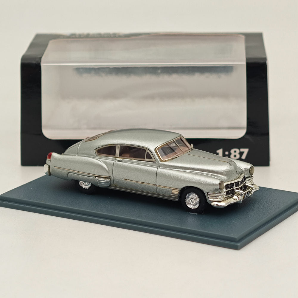 1/87 NEO SCALE MODELS Cadillac Series 62 Sedanet Coupe Silver Resin Car - Limited Edition Collectible Diecast Model for Display, Gifts & Car Enthusiasts