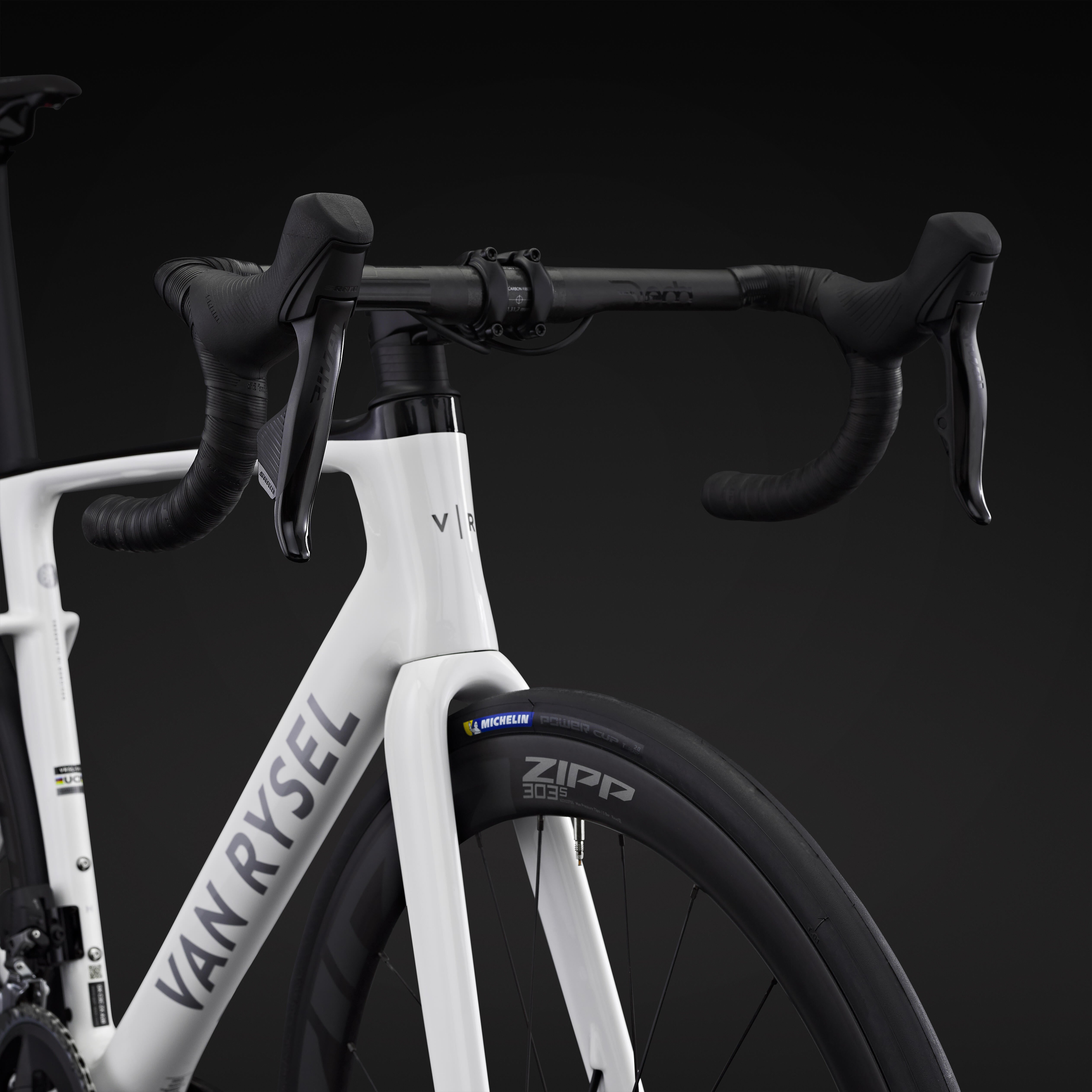 Van Rysel RCR Force AXS Road Bike - Lightweight Carbon Frame, Wireless Shifting - Perfect for Racing & Endurance Cycling
