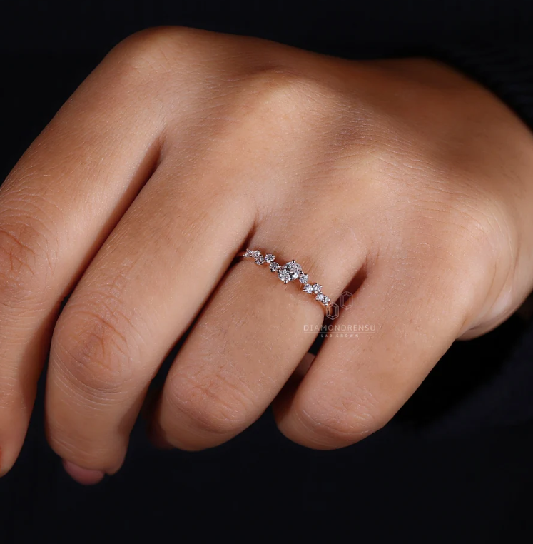Exquisite Simulated Diamond Gold Wedding Ring for Women - Elegant Bridal Jewelry for Engagement, Anniversary & Special Occasions