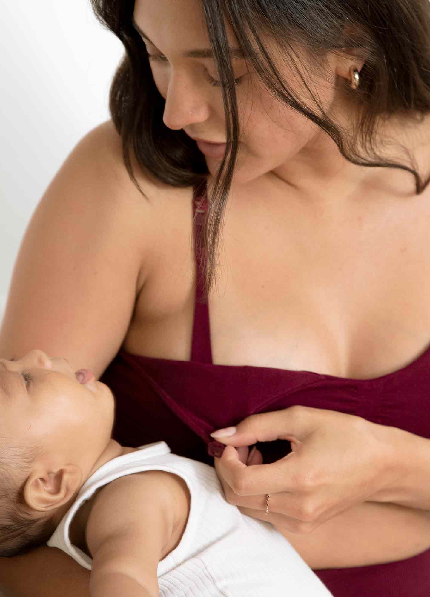 Best Nursing and Pumping Bra for Comfortable Breastfeeding - Hands-Free Pumping & Nursing Bra for New Moms - Perfect for Work, Travel, and Everyday Use