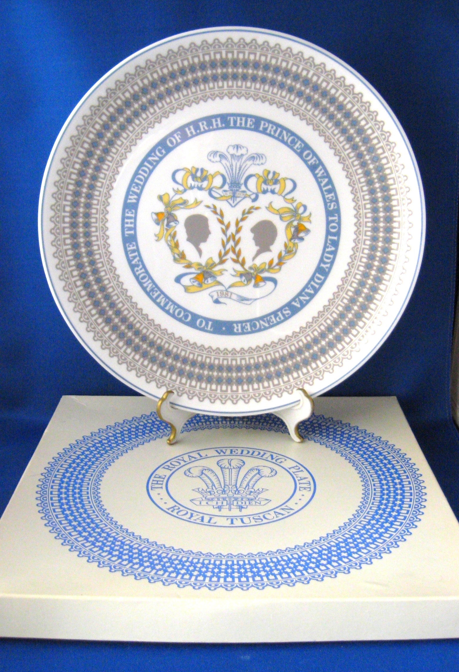 Prince Charles and Princess Diana Wedding Commemorative Plate - Royal Tuscan 1981 Collector's Edition Charger Plate with Gift Box | Perfect for Royal Memorabilia Collections, Anniversary Gifts, and British History Enthusiasts