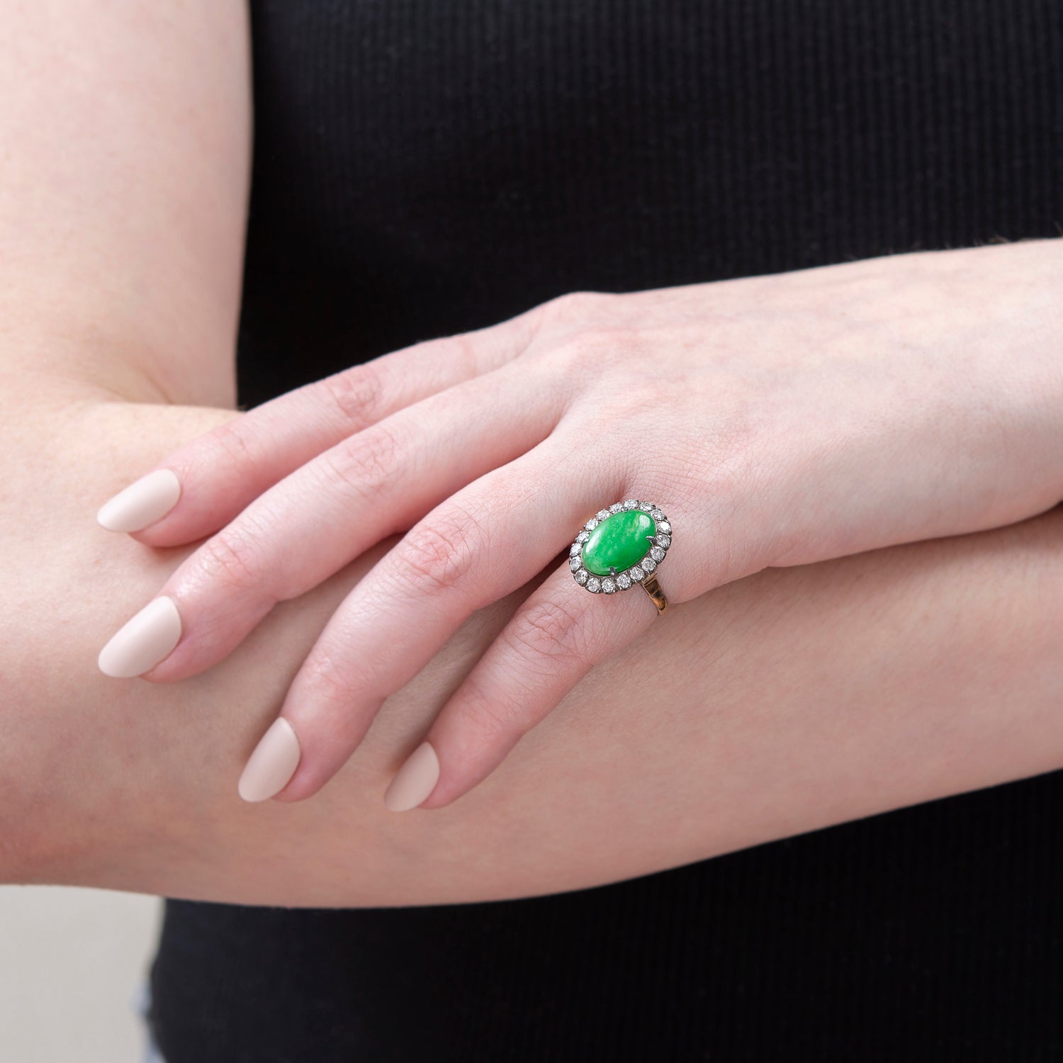 Exquisite Victorian Style 18k Gold Jade & Diamond Cocktail Ring - Elegant Statement Jewelry for Evening Parties, Weddings & Special Occasions