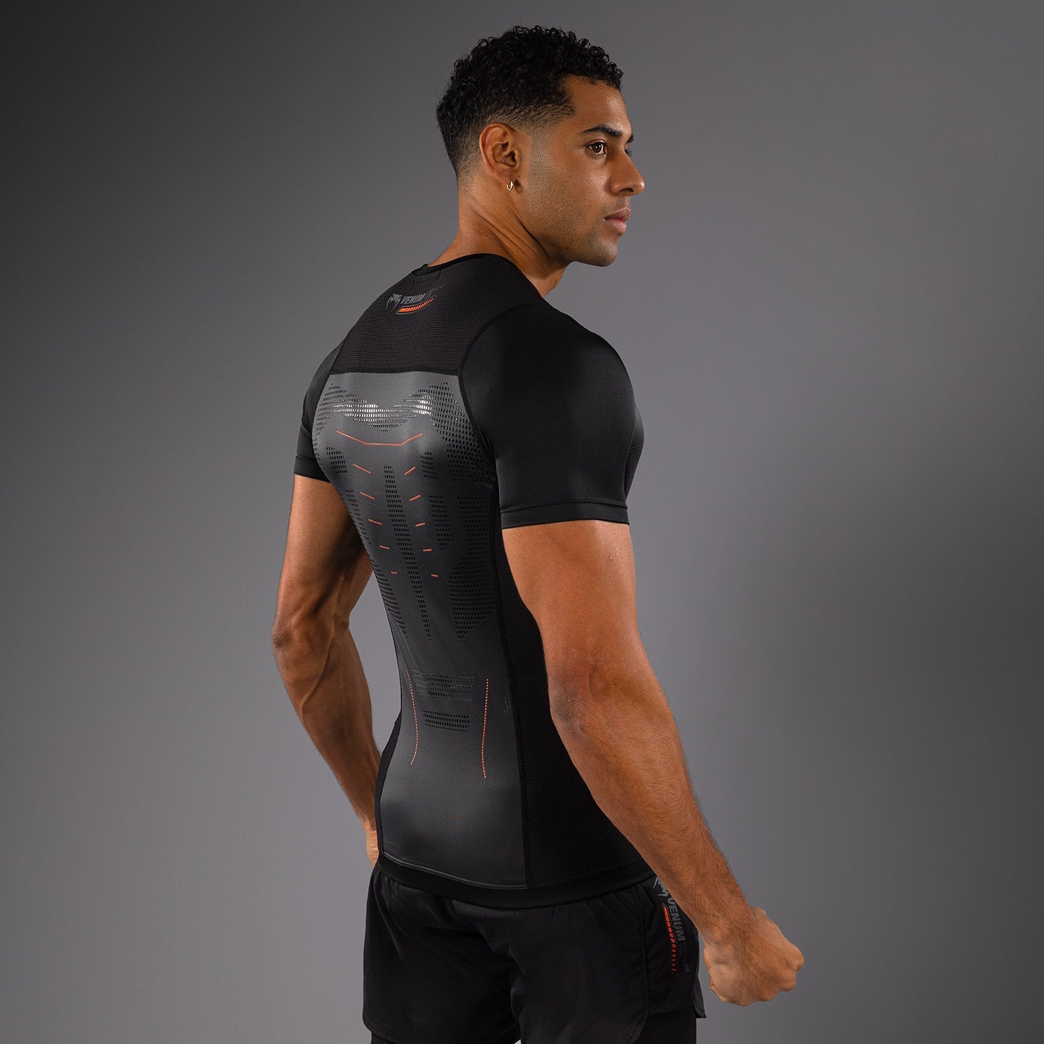 Venum Technical 3.0 Short Sleeve Rashguard - Graphite MMA Rash Guard for BJJ, Grappling & Training - Moisture Wicking & Compression Fit
