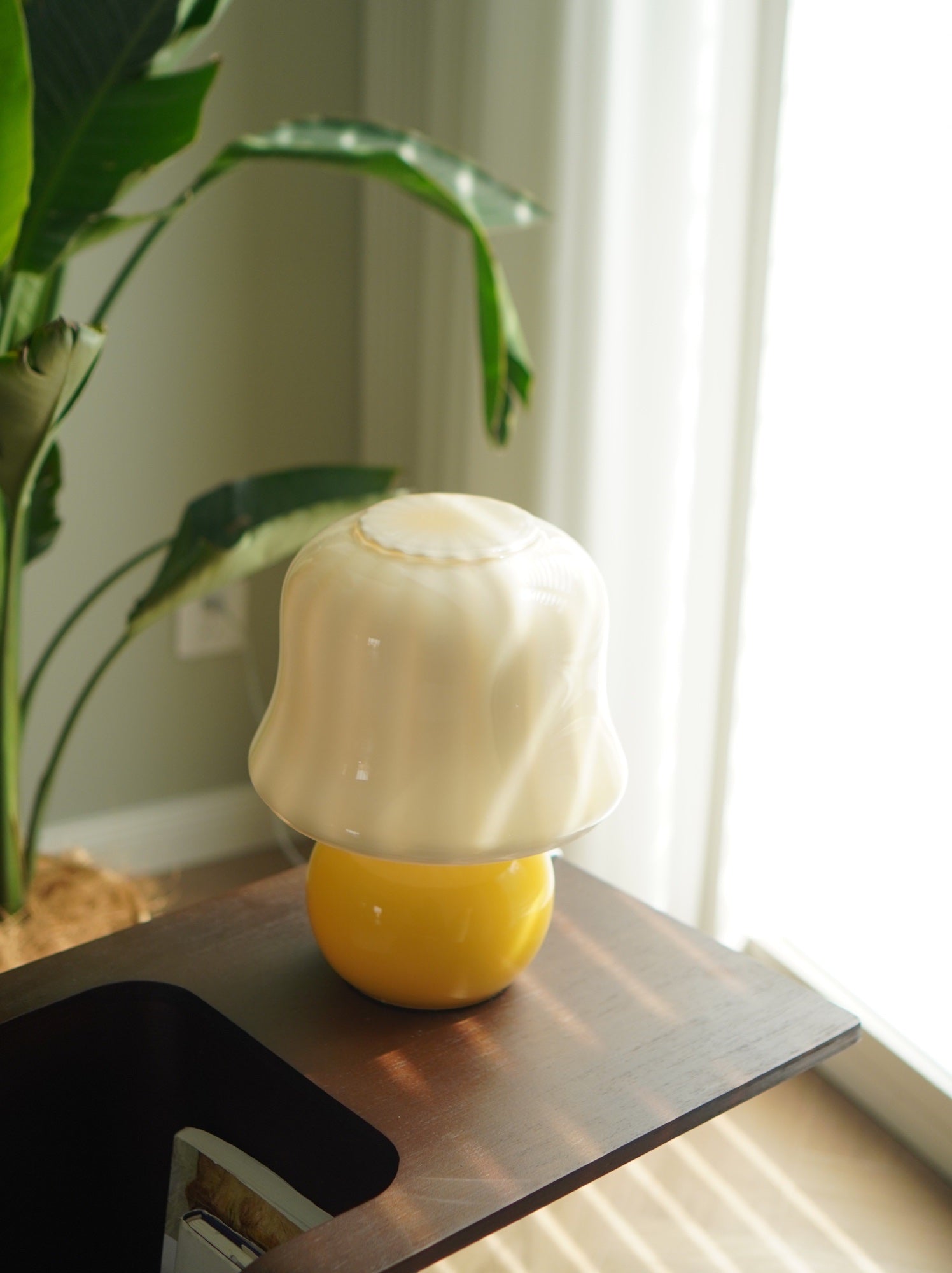 Creamy Mushroom Table Lamp - Modern Decorative Lighting for Bedroom, Living Room & Office - Soft Ambient Light for Cozy Home Decor