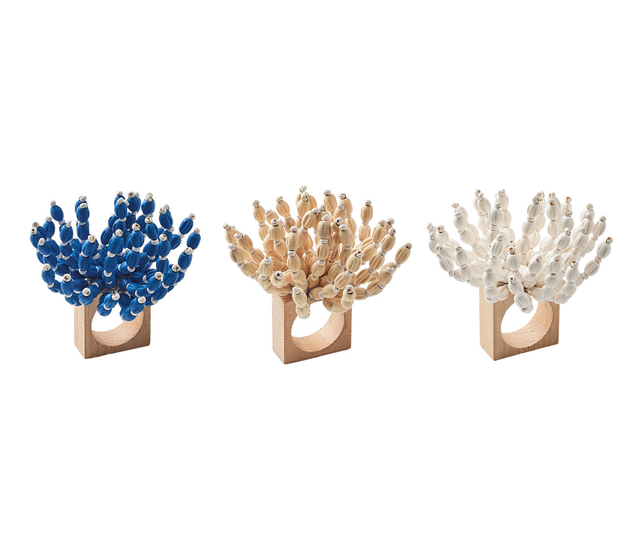 Elegant Reed Napkin Rings Set of 4 - Rustic Table Decor for Wedding, Dinner Party & Holiday Place Settings - Natural Woven Placemat Rings for Stylish Dining Table Accessories