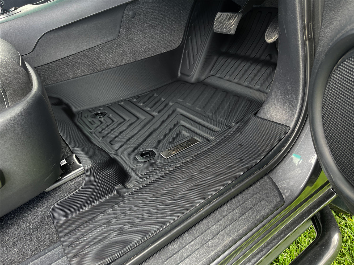 5D Custom Fit Car Floor Mats for Toyota Hilux Dual Cab 48V Hybrid 2024 - Premium All-Weather Protection - Perfect for Off-Roading, Camping & Daily Commute