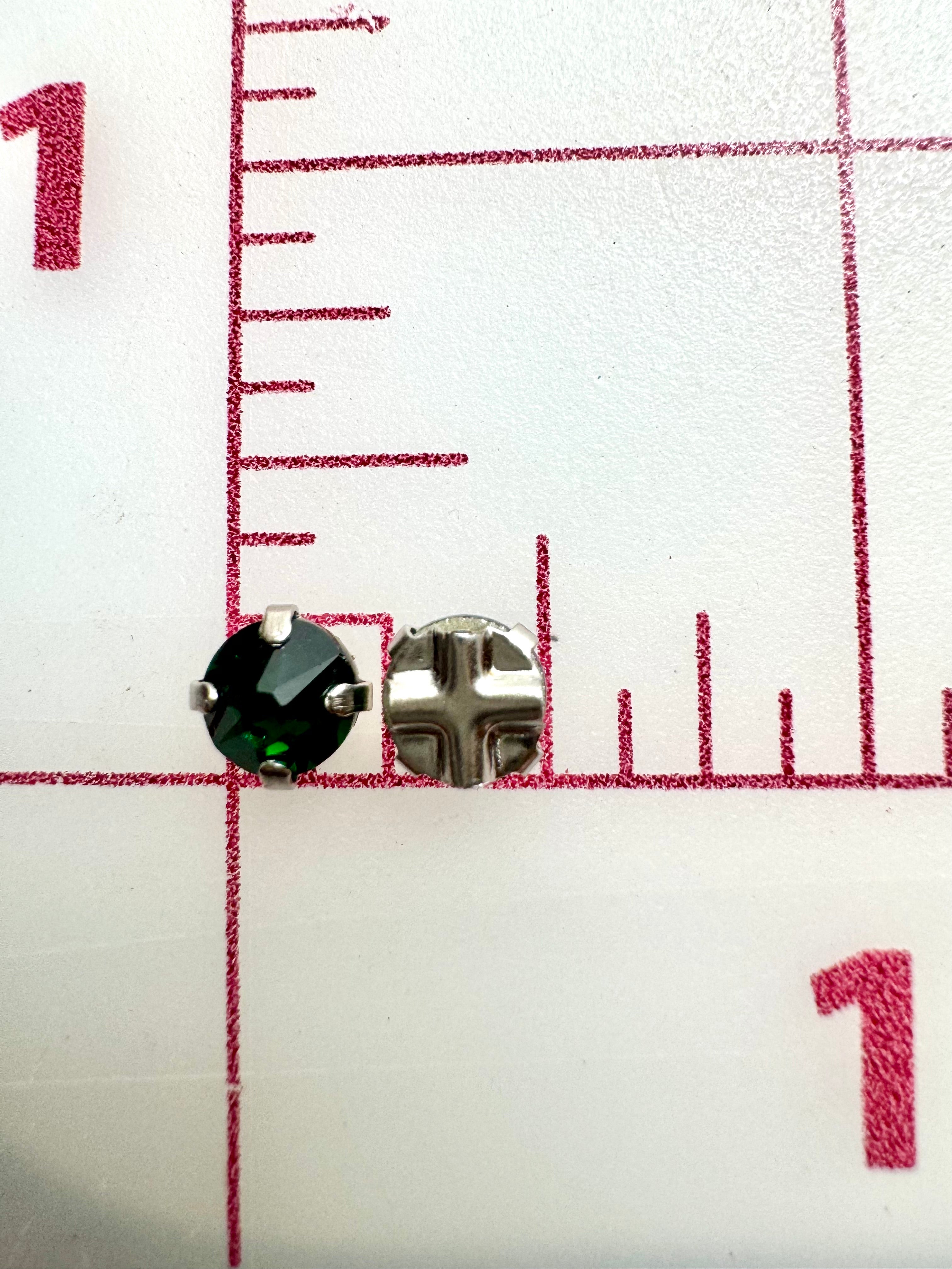 30SS Czech Bright Cut Rose Montees Rhinestones - 12 Pack Emerald Green for Jewelry Making, DIY Crafts, and Fashion Accessories