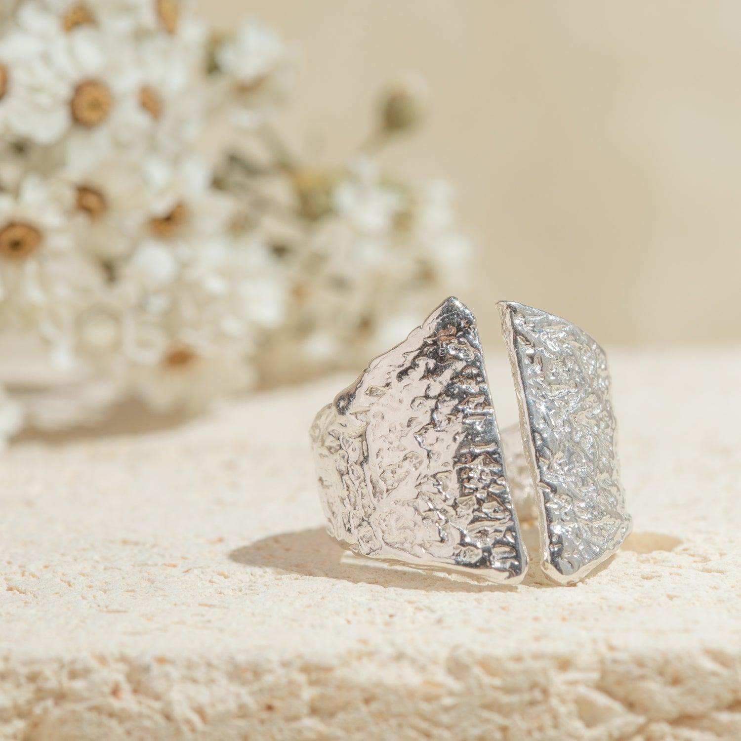 Elegant Moss Ring for Women - Nature Inspired Botanical Jewelry - Perfect for Weddings, Boho Fashion & Nature Lovers