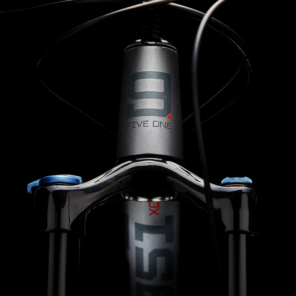Ex Demo Intense 951 Series XC Carbon Mountain Bike - Lightweight Full Suspension for Trail Riding & Off-Road Adventures