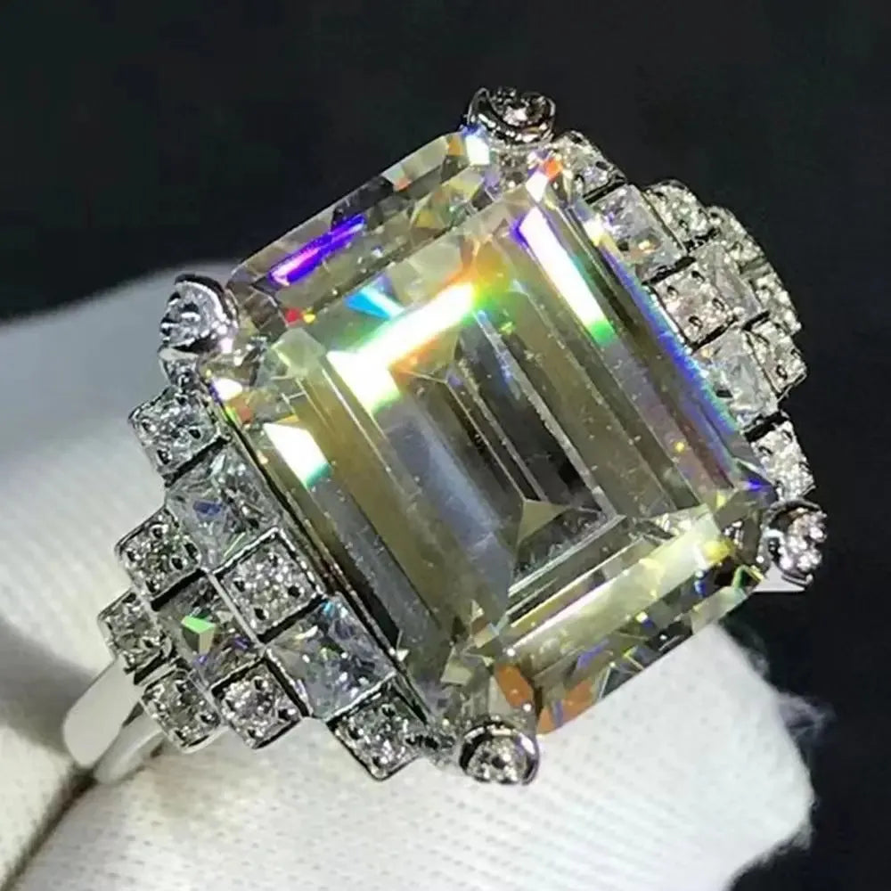 925 Sterling Silver Emerald Cut 5CT Vivid Yellow Moissanite Ring for Women - Synthetic Diamond Alternative, Elegant Jewelry Gift for Anniversary, Engagement & Special Occasions