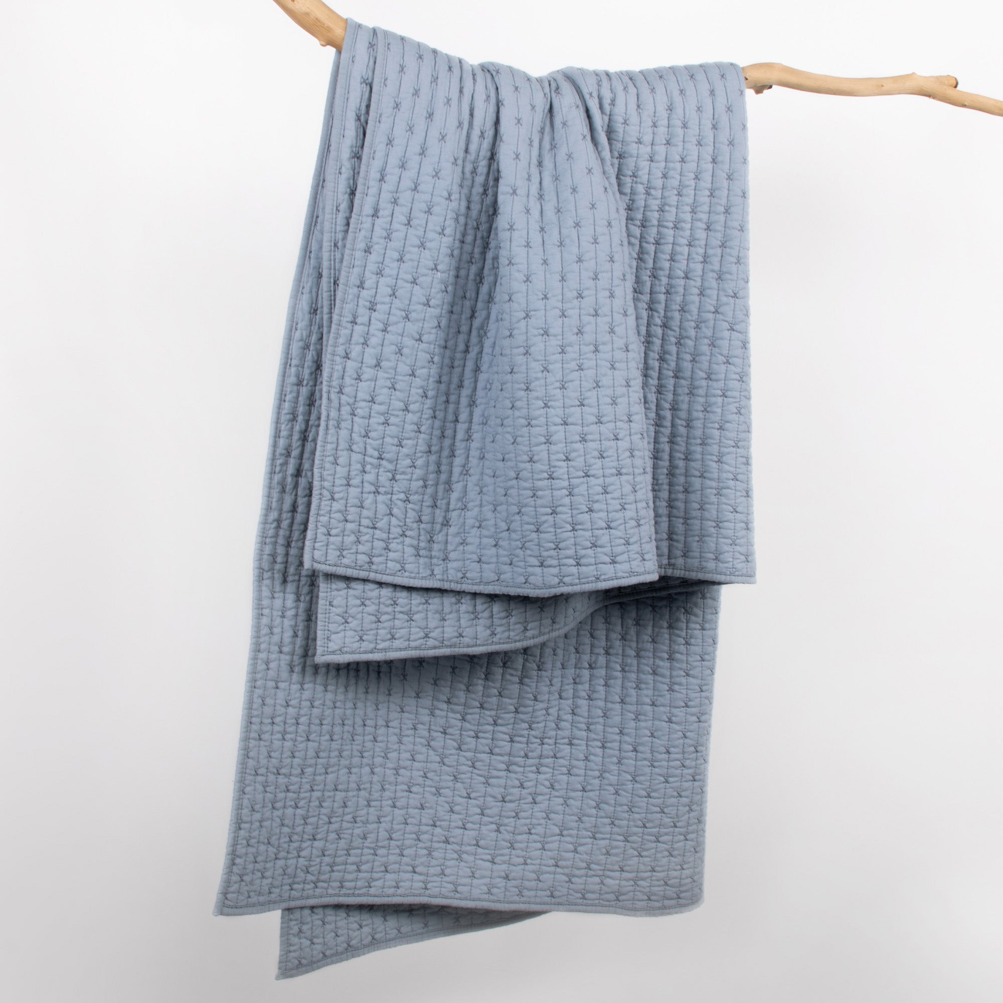 Handmade Cross Stitch Quilted Throw Blanket - Cozy Soft Bedspread for Sofa, Bed & Couch - Perfect for Winter Warmth, Home Decor & Gift Giving