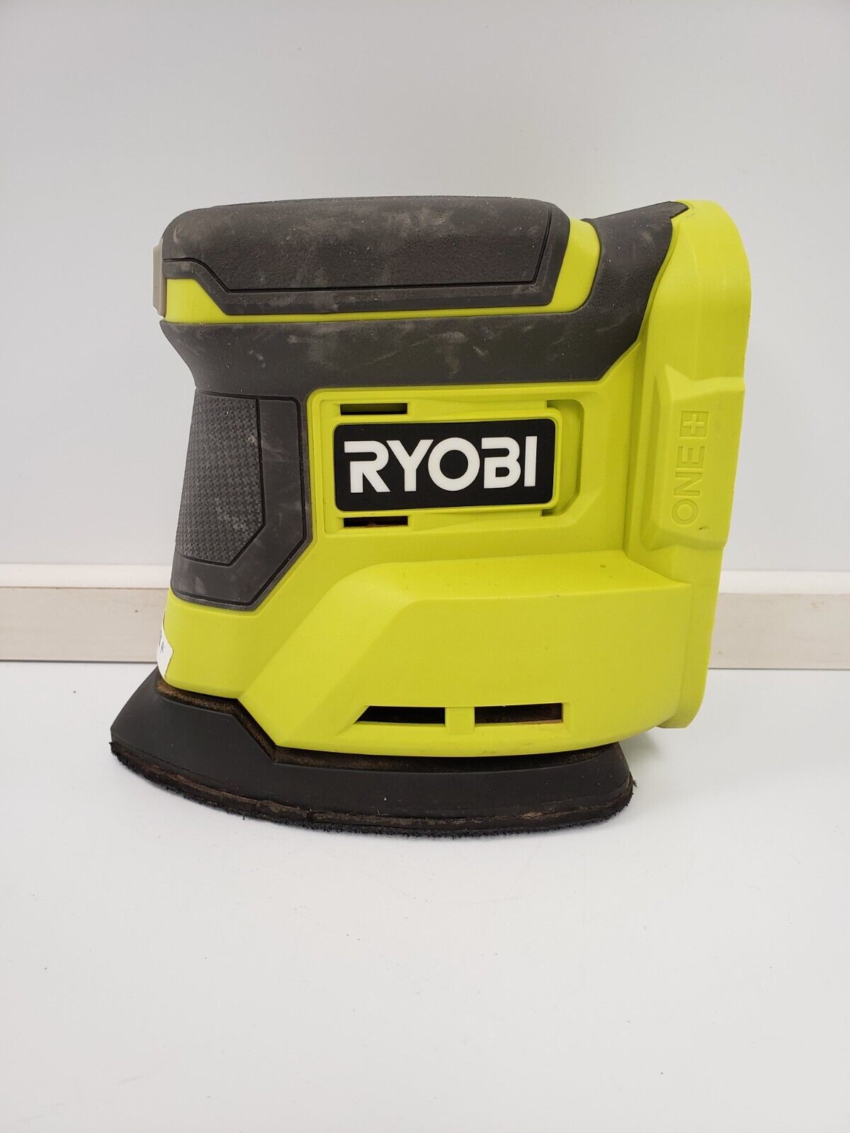 Ryobi PCL416 Random Orbital Sander - 5 Inch Electric Sander with Dust Collection for Woodworking, Sanding & Finishing - Perfect for DIY Projects & Professional Use