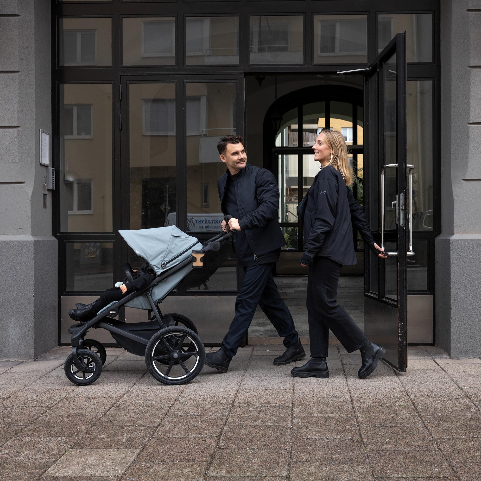 Thule Urban Glide 4-Wheel All-Terrain Jogging Stroller for Single Child - Full Suspension System, Air-Filled Tires, Adjustable Recline Seat with Built-in Leg Rest - Perfect for Running, Hiking & City Walks with Your Baby