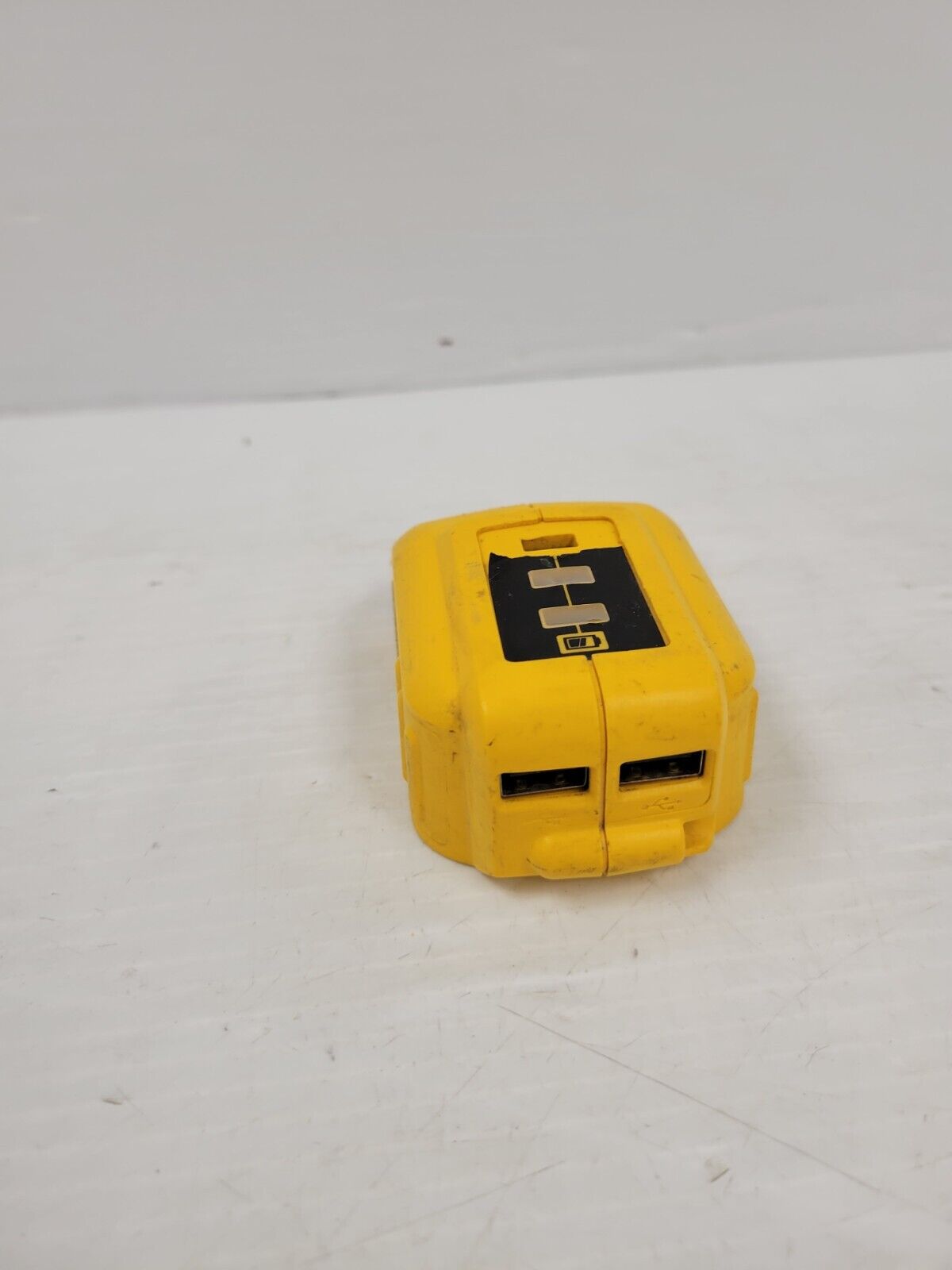 DEWALT DCD204 20V MAX Lithium-Ion Battery - Power Tool Replacement Battery for DEWALT Cordless Drills & Tools - Perfect for Construction, DIY Projects & Home Repairs