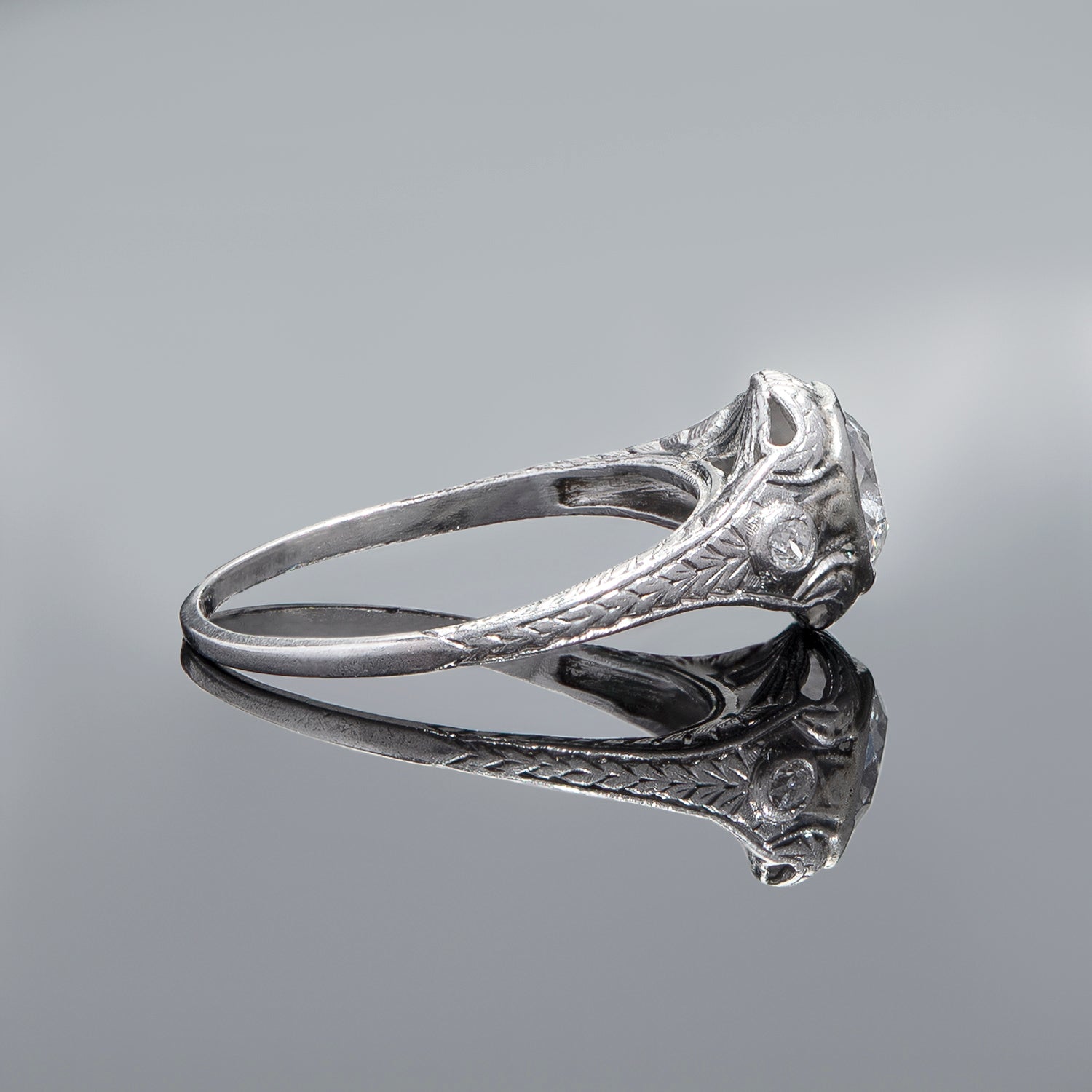 Art Deco Platinum & Diamond Engagement Ring 1.02ct - Vintage Inspired Wedding Band, Perfect for Proposals, Anniversaries & Special Occasions