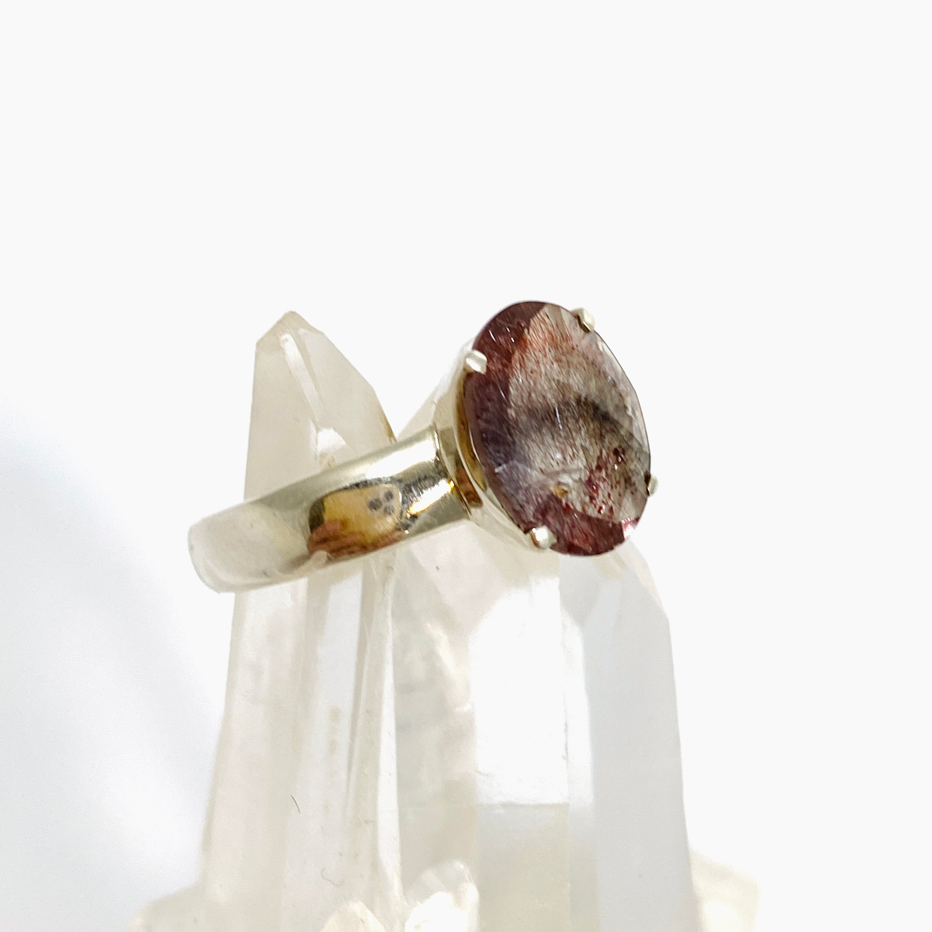 Lepidicrocite in Quartz (Inclusion Quartz) Oval Checkerboard Faceted Ring Size 7 - Elegant Crystal Jewelry for Women, Perfect for Weddings, Parties & Special Occasions
