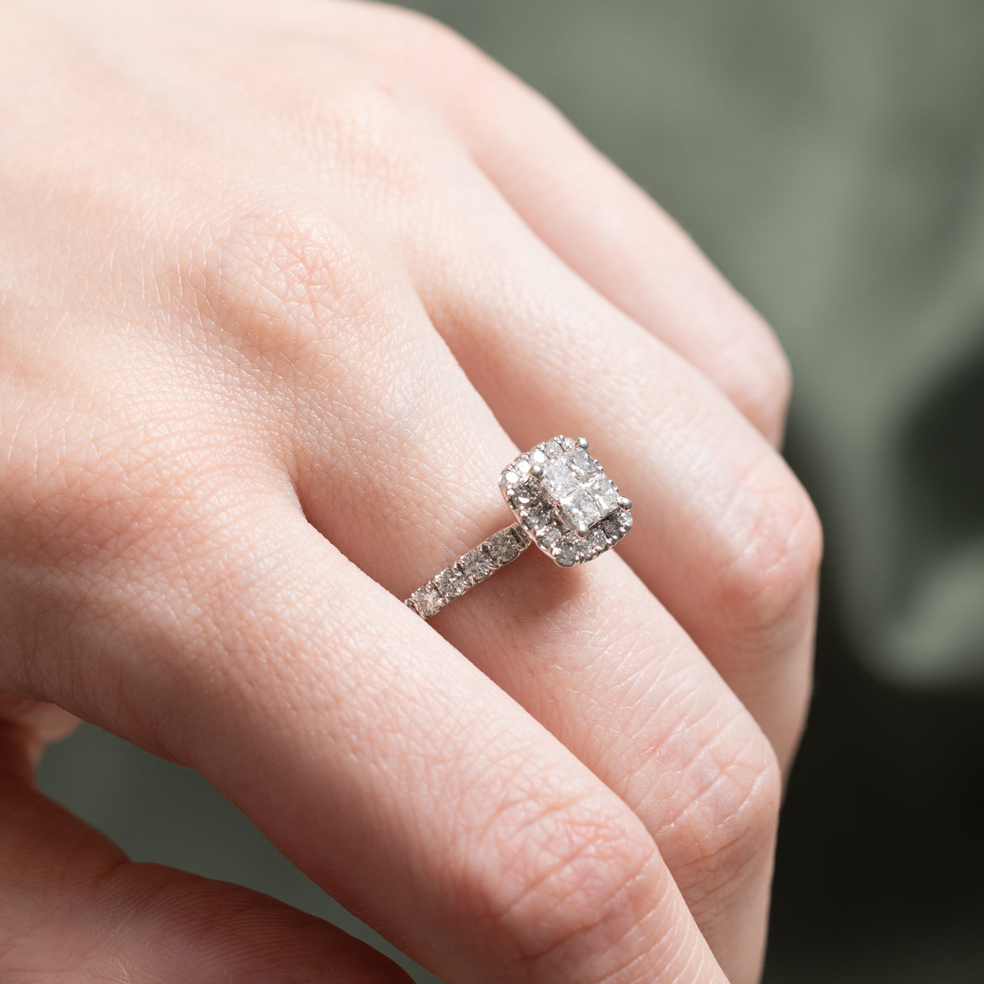 0.92ctw Princess Cut Diamond Halo Engagement Ring - Size 9.25 | Elegant Wedding Band, Anniversary Gift for Her | Perfect for Proposals, Bridal Jewelry & Special Occasions