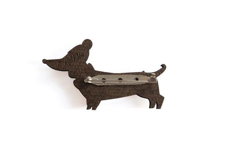 Laliblue Dachshund Dog Brooch with Sweater - Cute Dachshund Pin for Women's Fashion Accessories - Perfect for Jackets, Scarves, Hats & Gift Giving