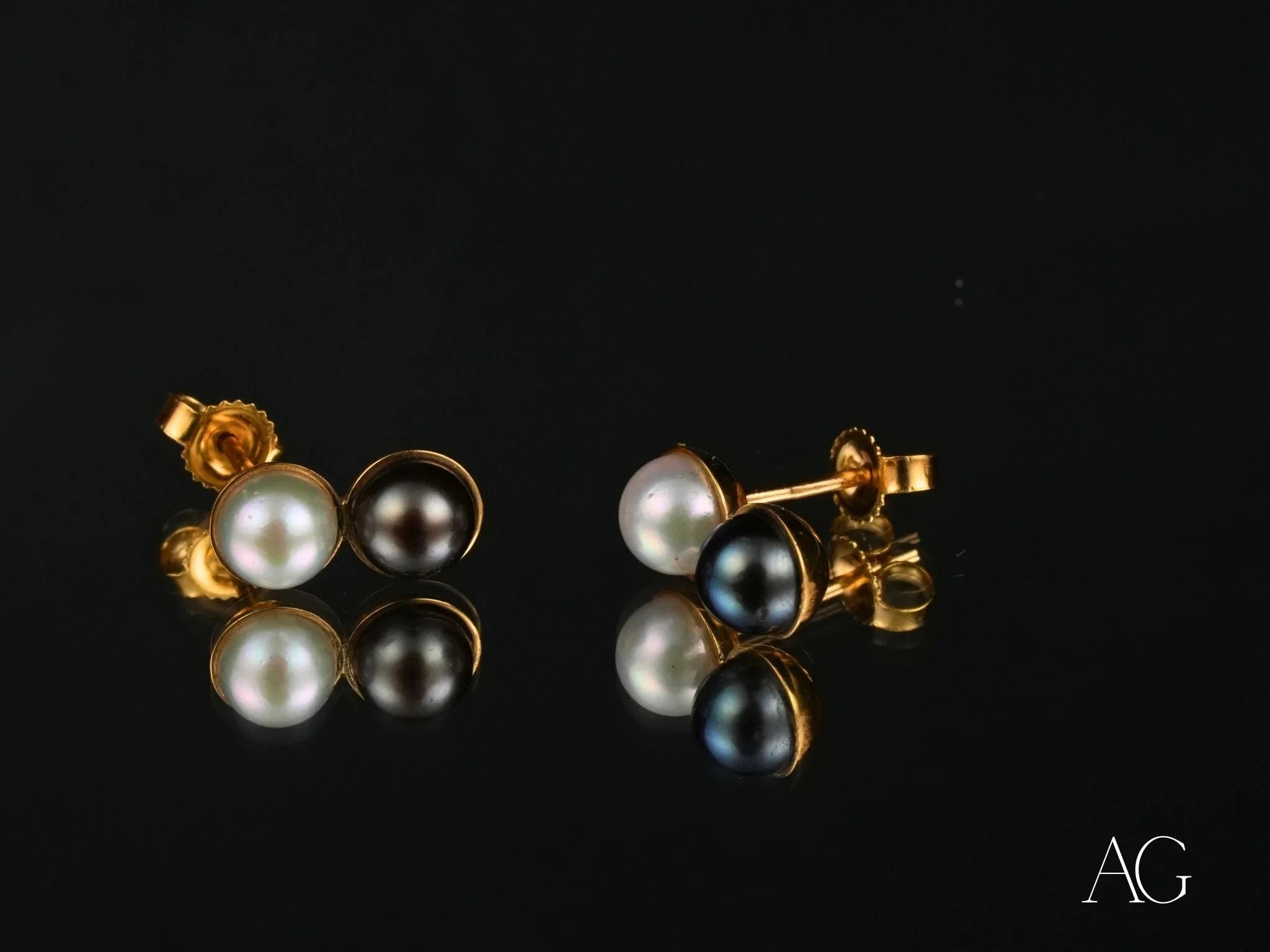 18K Gold Black & White Pearl Earrings for Women - Elegant Eclipse Design Pearl Stud Earrings - Perfect for Weddings, Parties & Special Occasions
