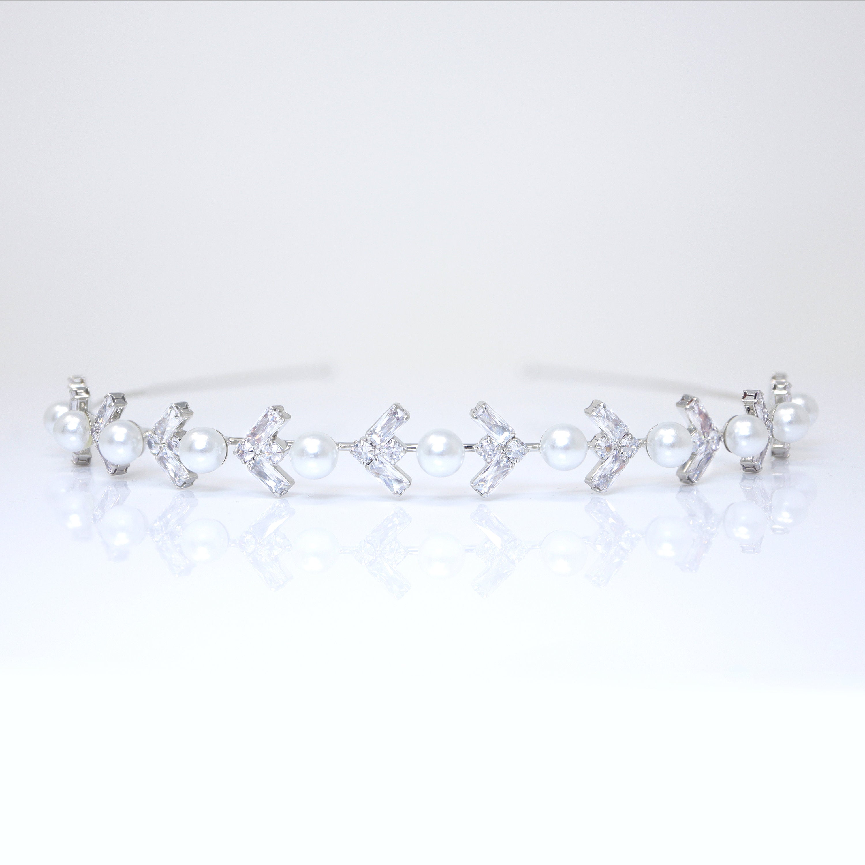 Swarovski Crystal & Faux Pearl Bridal Headband - Elegant Hair Vine for Weddings, Prom, Parties | Delicate Hair Accessories for Women, Bridesmaids, Special Occasions