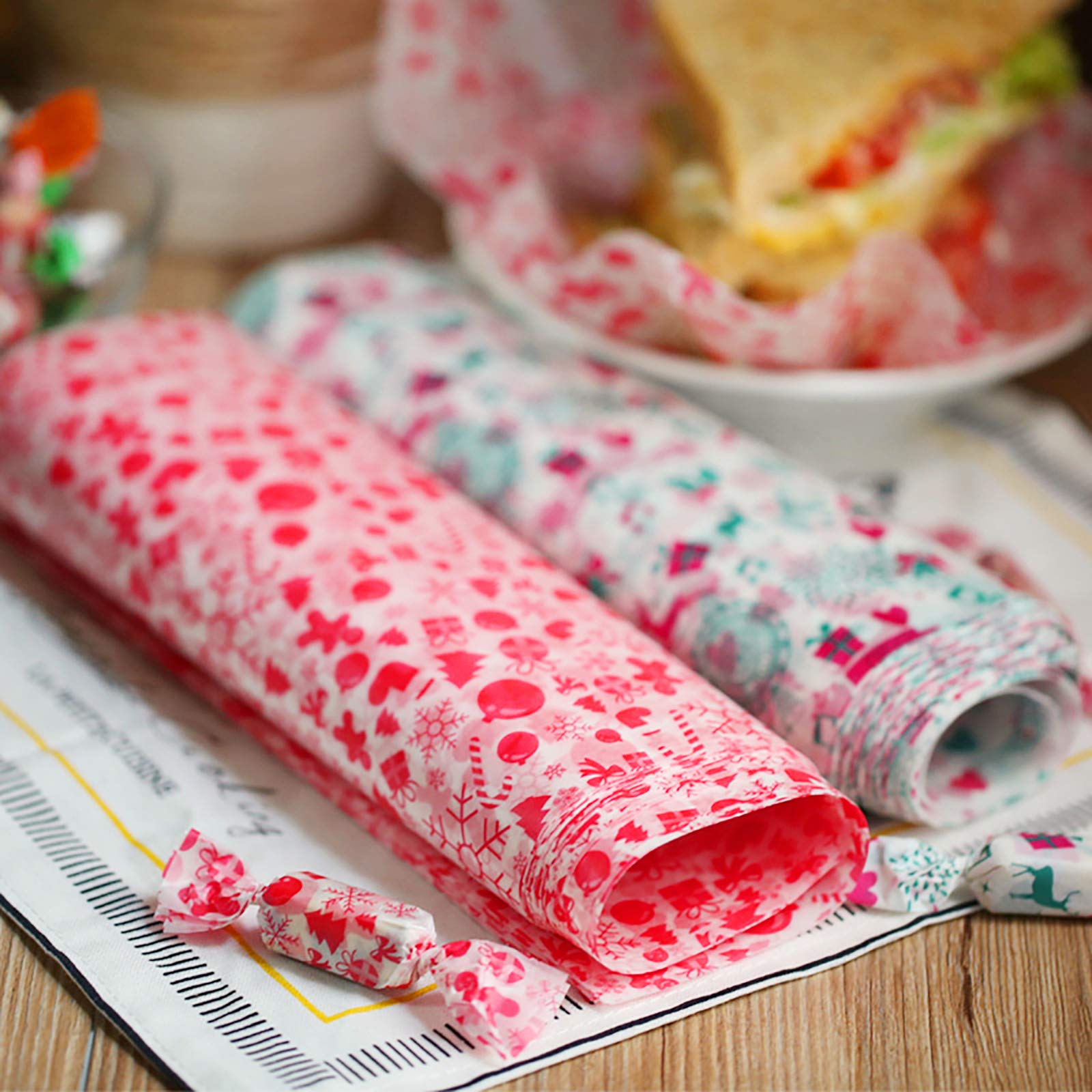 Zezzxu 100 Sheets Christmas Wax Paper - Holiday Food Parchment Paper, Greaseproof Baking Sheets for Cookies, Candy & Desserts | Xmas Elk Design | Perfect for Gift Baskets, Food Wrapping & Party Decorations