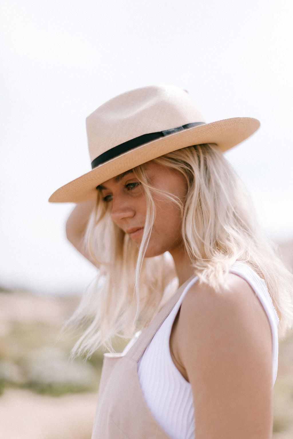 Stylish Panama Fedora Hat for Men & Women - Breathable Straw Summer Sun Hat for Beach, Travel & Outdoor Activities