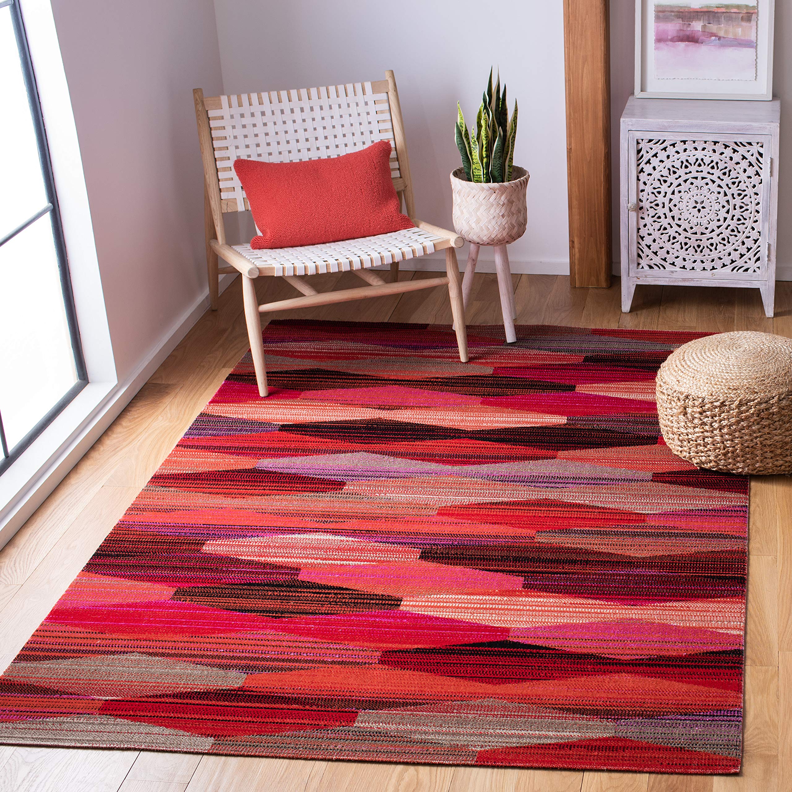 SAFAVIEH Montage Collection 6' x 9' Red/Fuchsia MTG301Q Boho Indoor Outdoor Rug - Non-Shedding, Easy to Clean, Stain Resistant for Patio, Backyard, Porch, Deck & Mudroom - Perfect for Bohemian Home Decor & High Traffic Areas