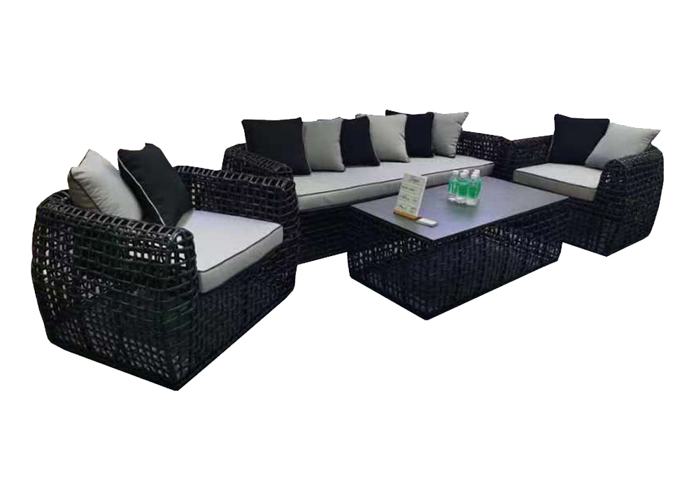 5-Piece Black Rattan Patio Furniture Set - Outdoor Wicker Sofa with Coffee Table for Garden, Poolside & Backyard Relaxation