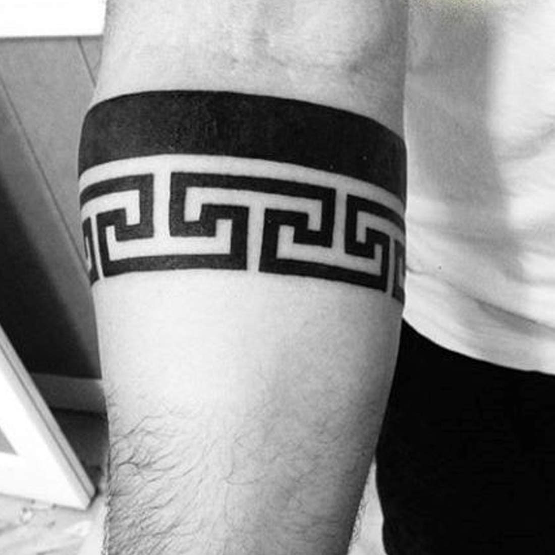 VOORKOMS Roman Forearm Hand Band - Waterproof Temporary Tattoos for Men & Women - Perfect for Cosplay, Costume Parties & Historical Reenactments