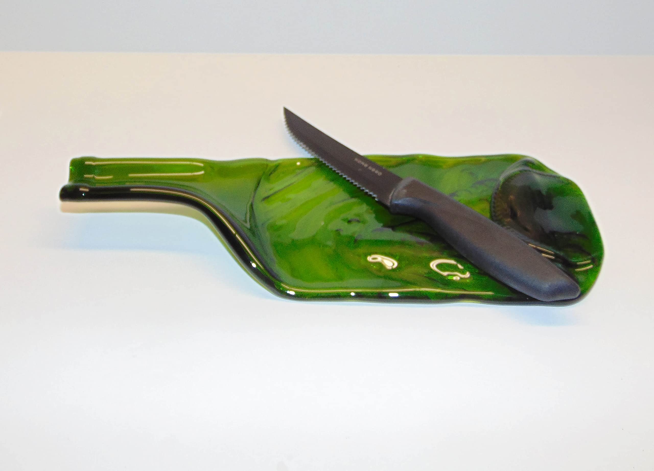Embossed Fish Design Raised Neck Moss Green Wine Bottle Cheese Tray Serving Platter - Elegant Appetizer Display for Dinner Parties, Wine Tasting & Charcuterie Boards