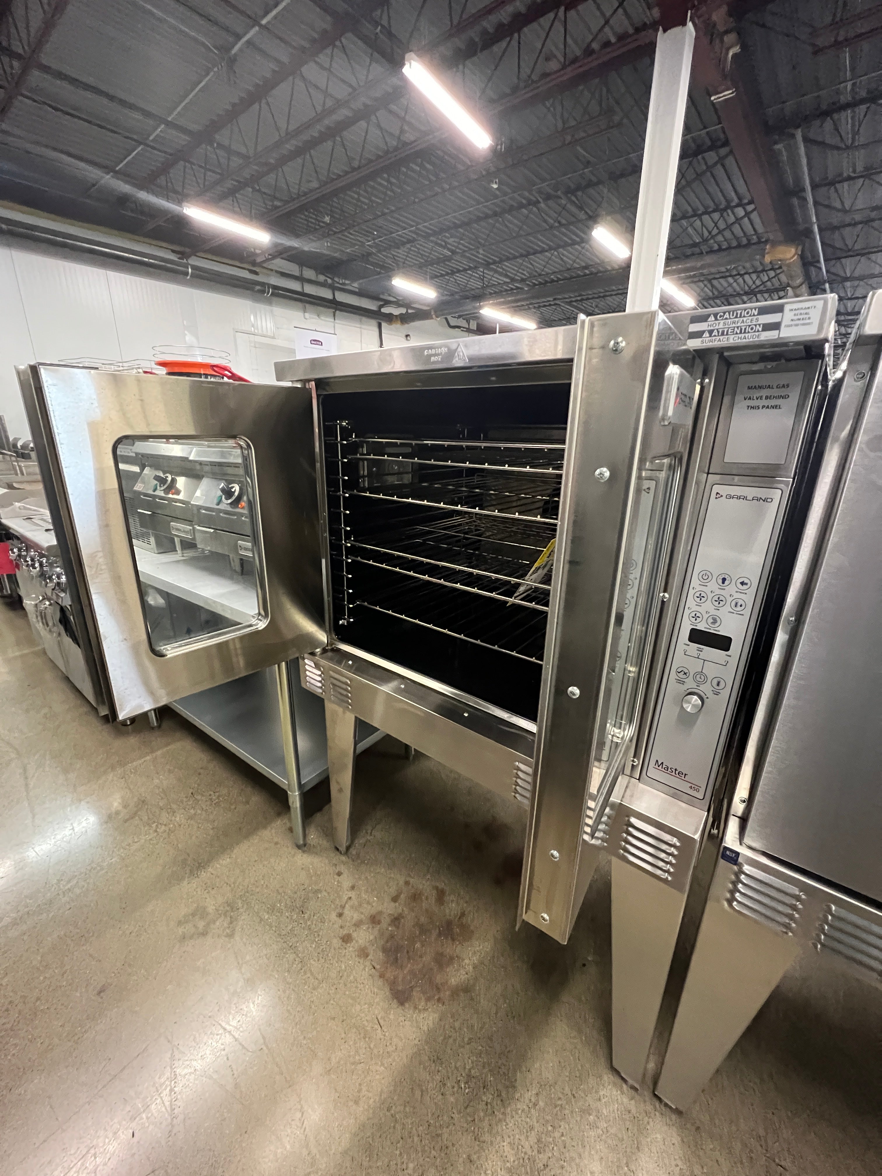 DEMO Garland MCO GS 10 38 Natural Gas Single Deck Full Size Commercial Convection Oven - Perfect for Bakeries, Restaurants & Catering Businesses