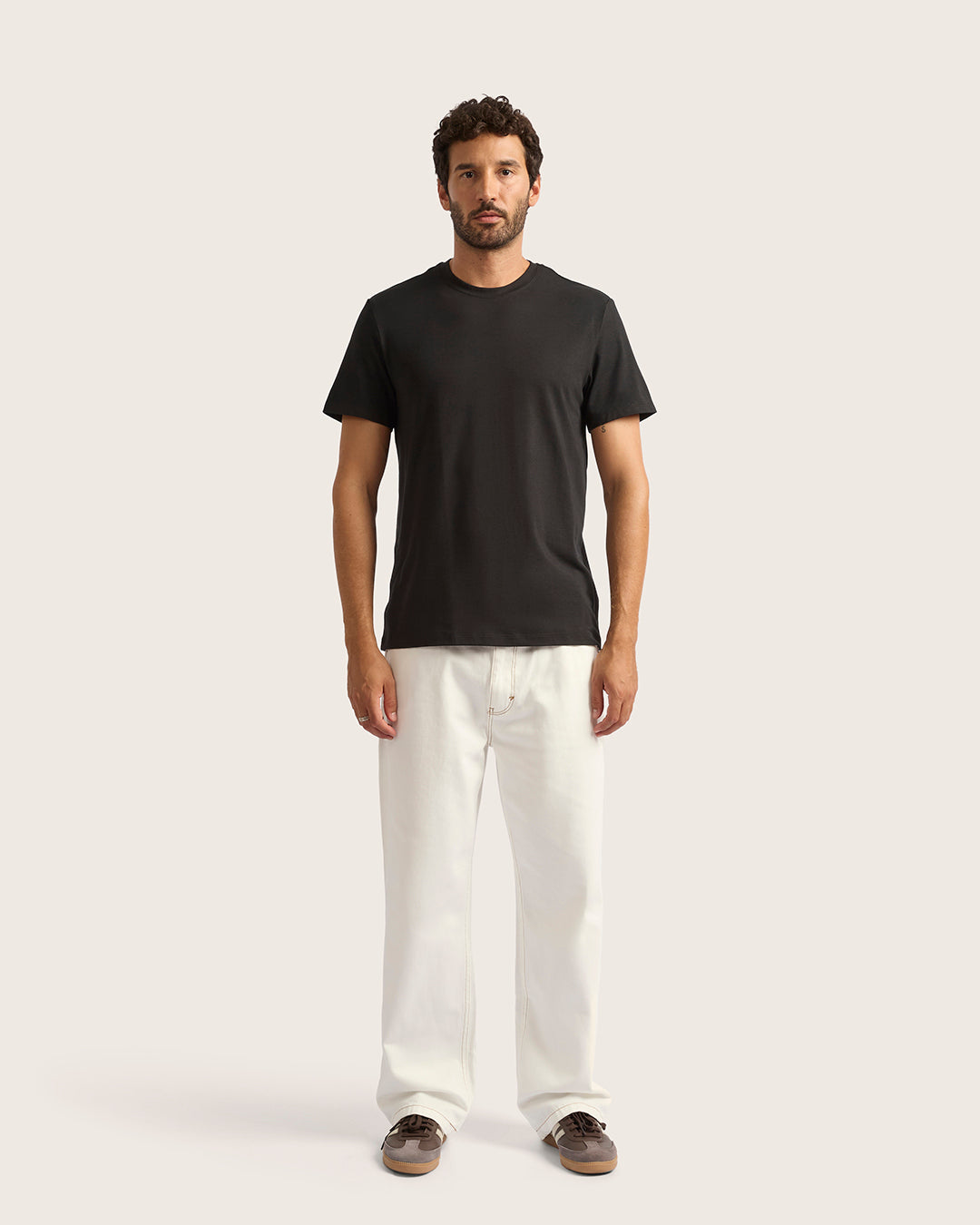 Men's Classic Crew Neck T-Shirt - Soft Cotton Black Tee for Casual Wear & Everyday Outfits