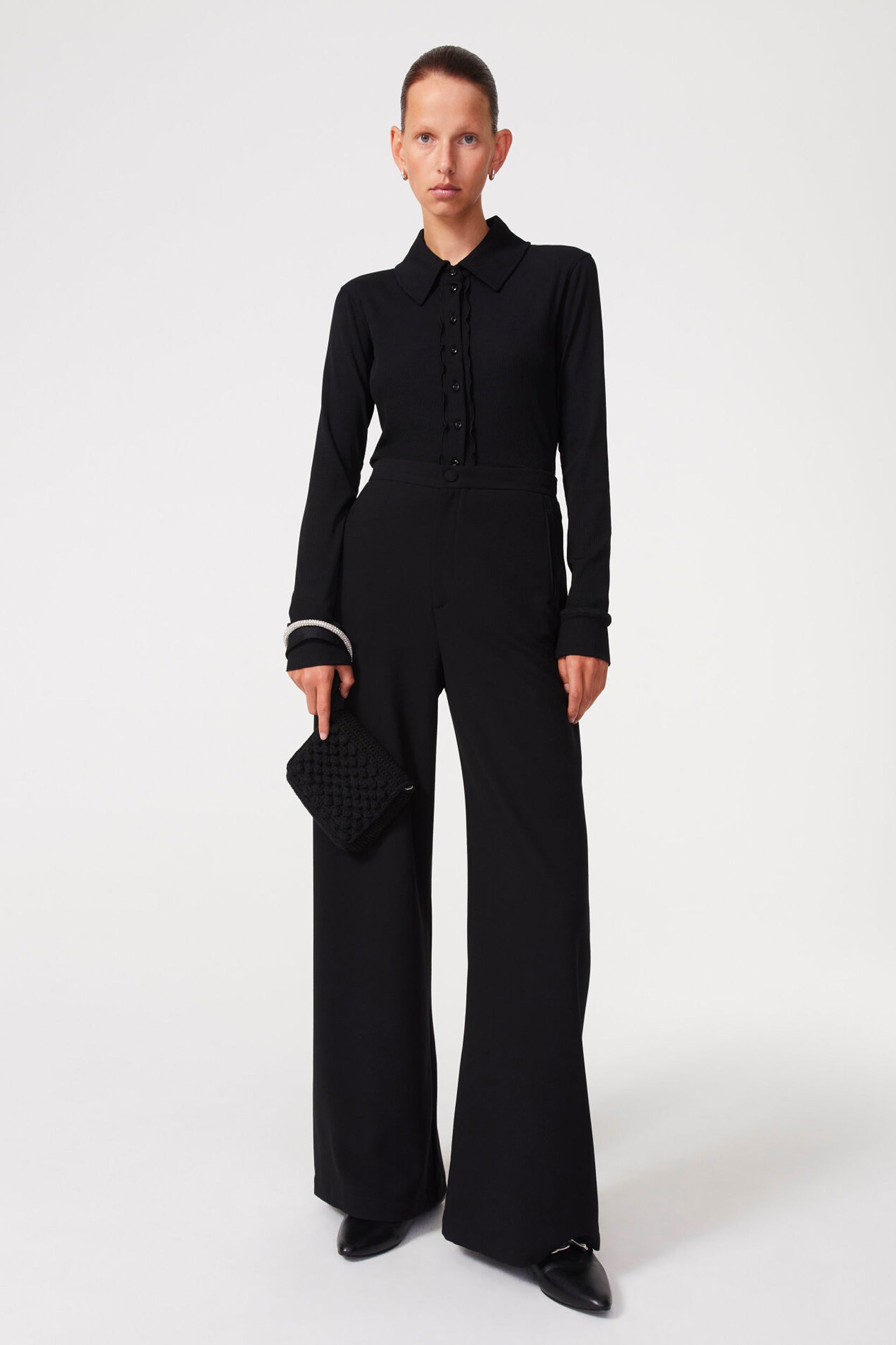 Black Sini Pant - Stylish and Comfortable Women's Pants for Work, Travel & Casual Wear