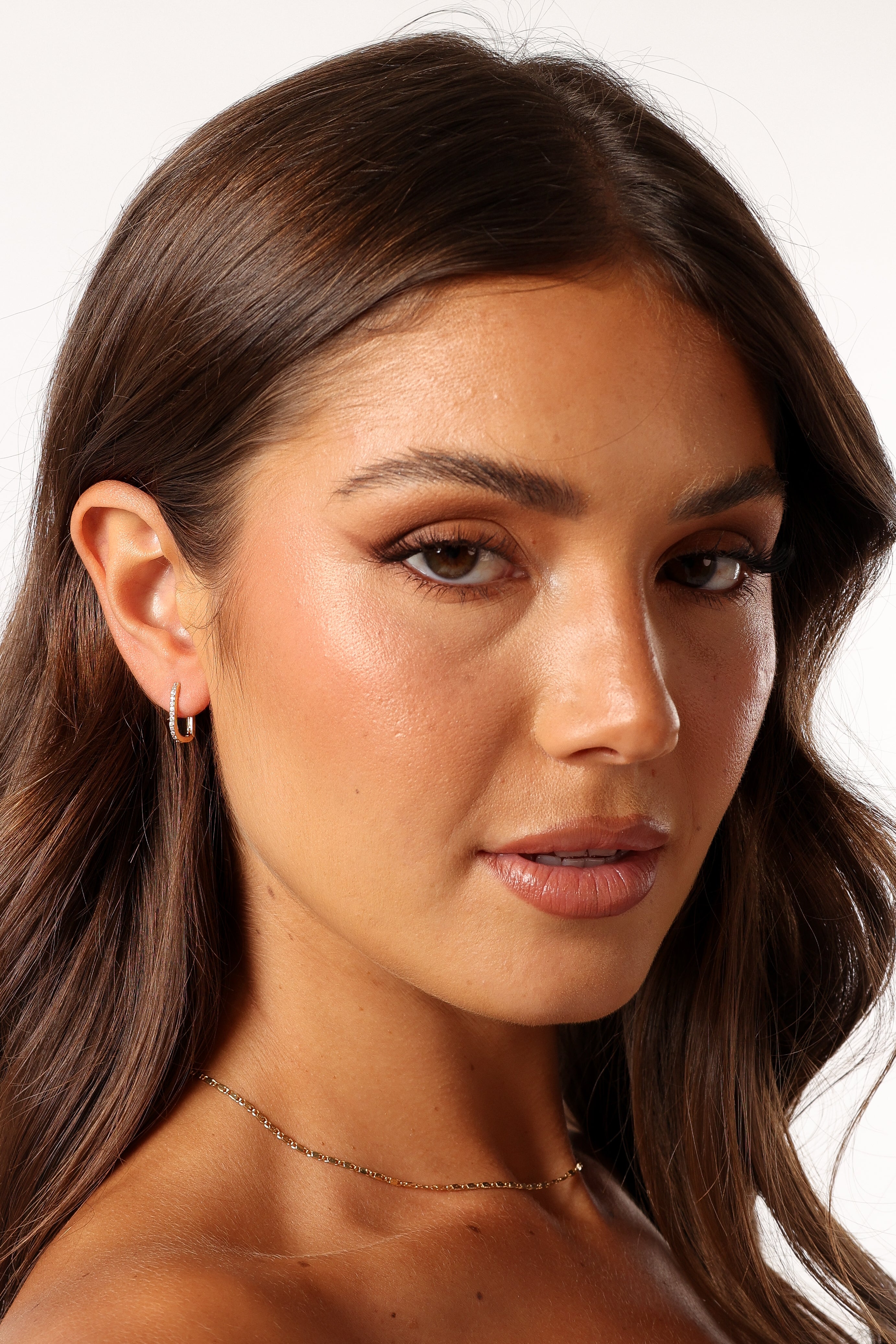 Anisa Gold Hoop Earrings for Women - Elegant & Trendy Jewelry for Everyday Wear, Parties & Special Occasions