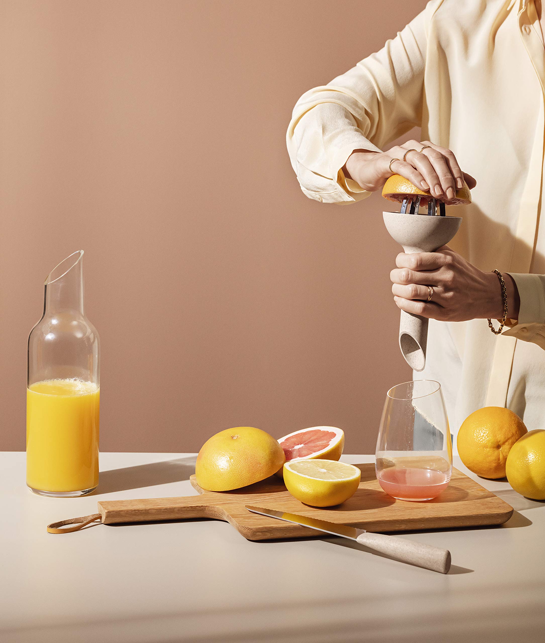 Eco-Friendly Manual Citrus Press Juicer - Stainless Steel Lemon Squeezer for Fresh Orange, Lime & Grapefruit Juice - Perfect for Home, Bar & Restaurant Use