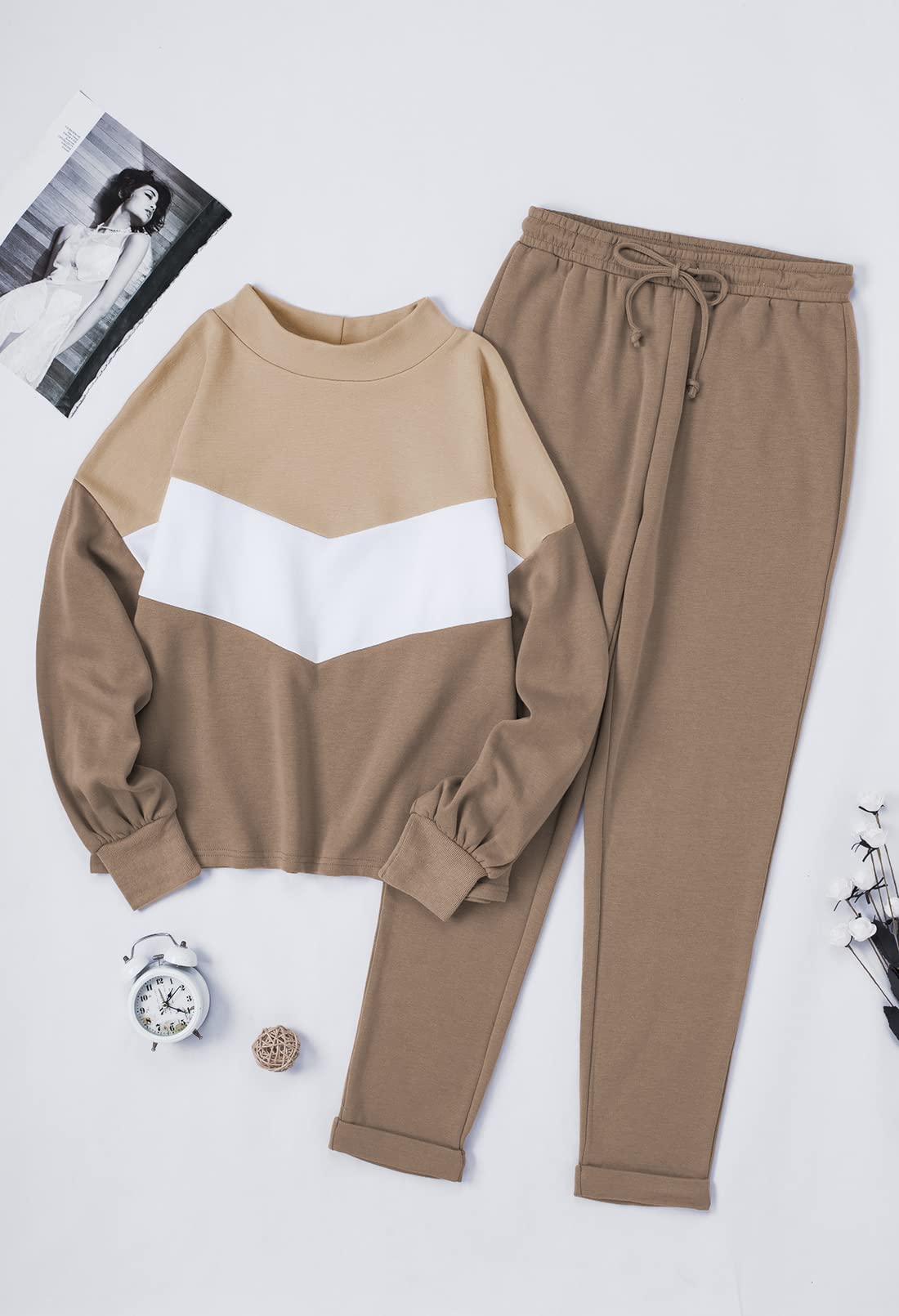 Fixmatti Women's 2 Piece Sweatsuit Set - Long Sleeve Pullover Sweatshirt & Jogger Pants - Casual Lounge Wear for Home, Gym & Street Fashion