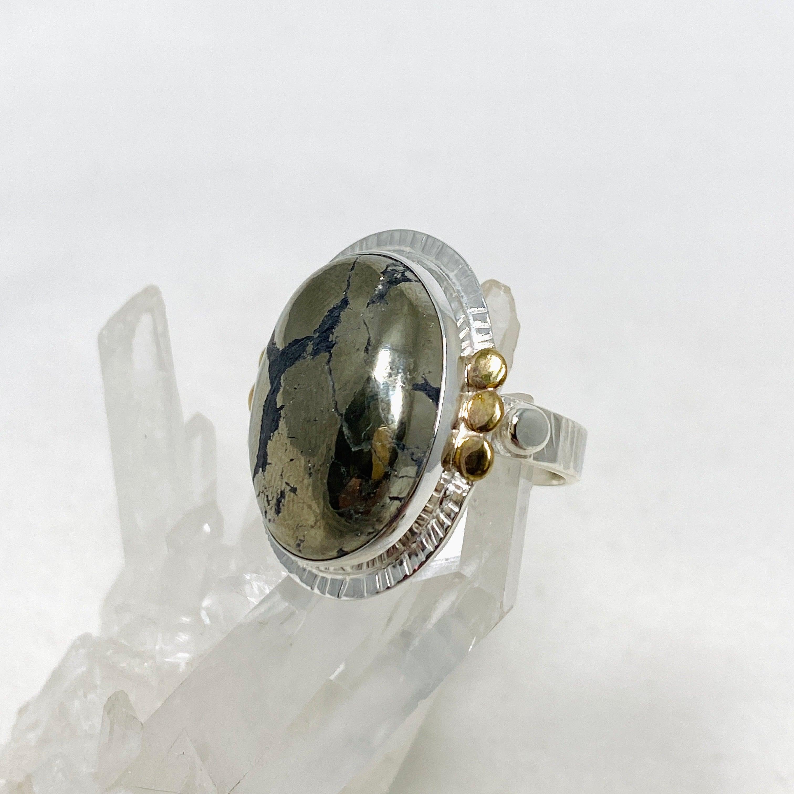 Healer's Gold Oval Ring with Brass Accents - Size 9 KRGJ3195 - Perfect for Spiritual Healing, Meditation & Boho Fashion