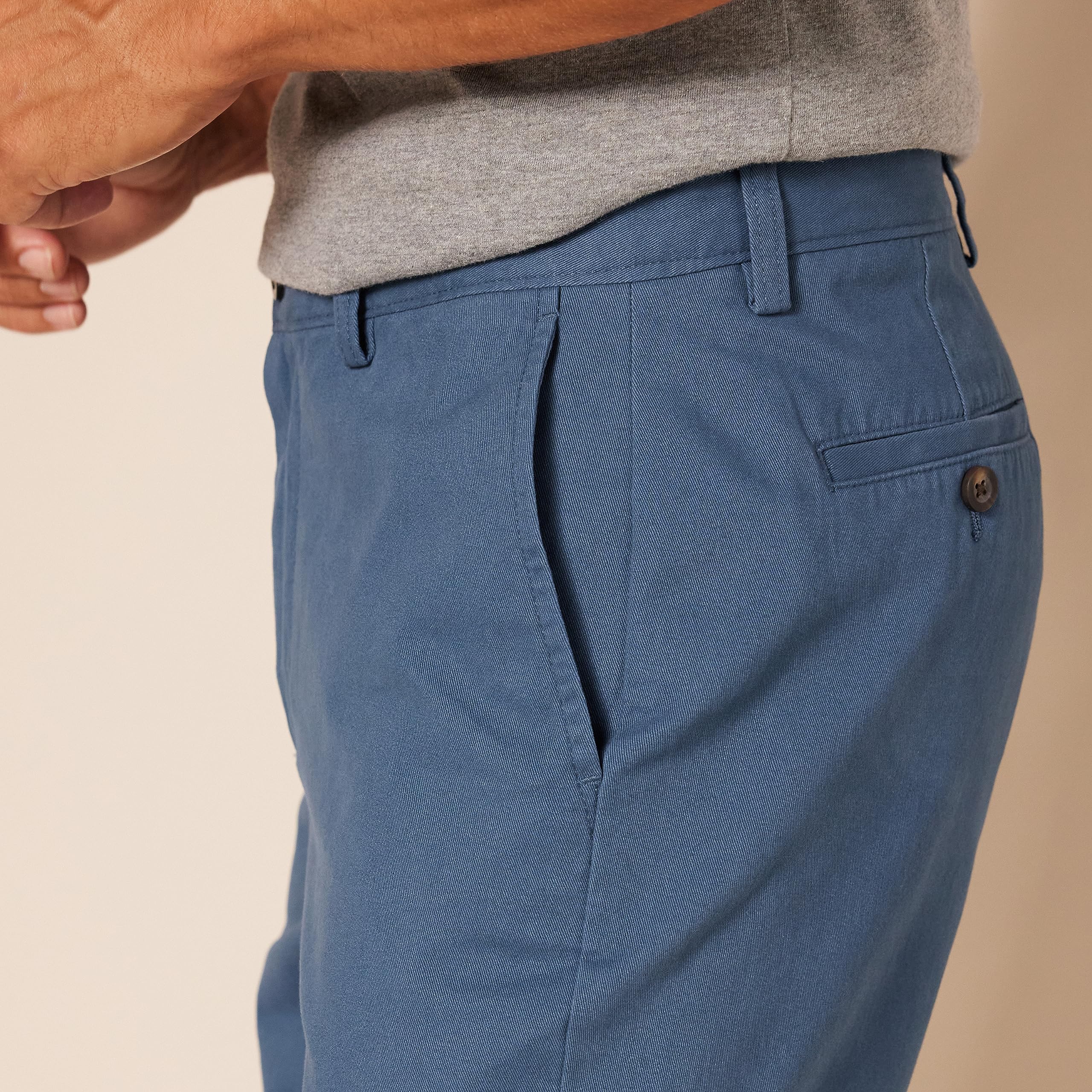 Amazon Essentials Men's Slim-Fit 9