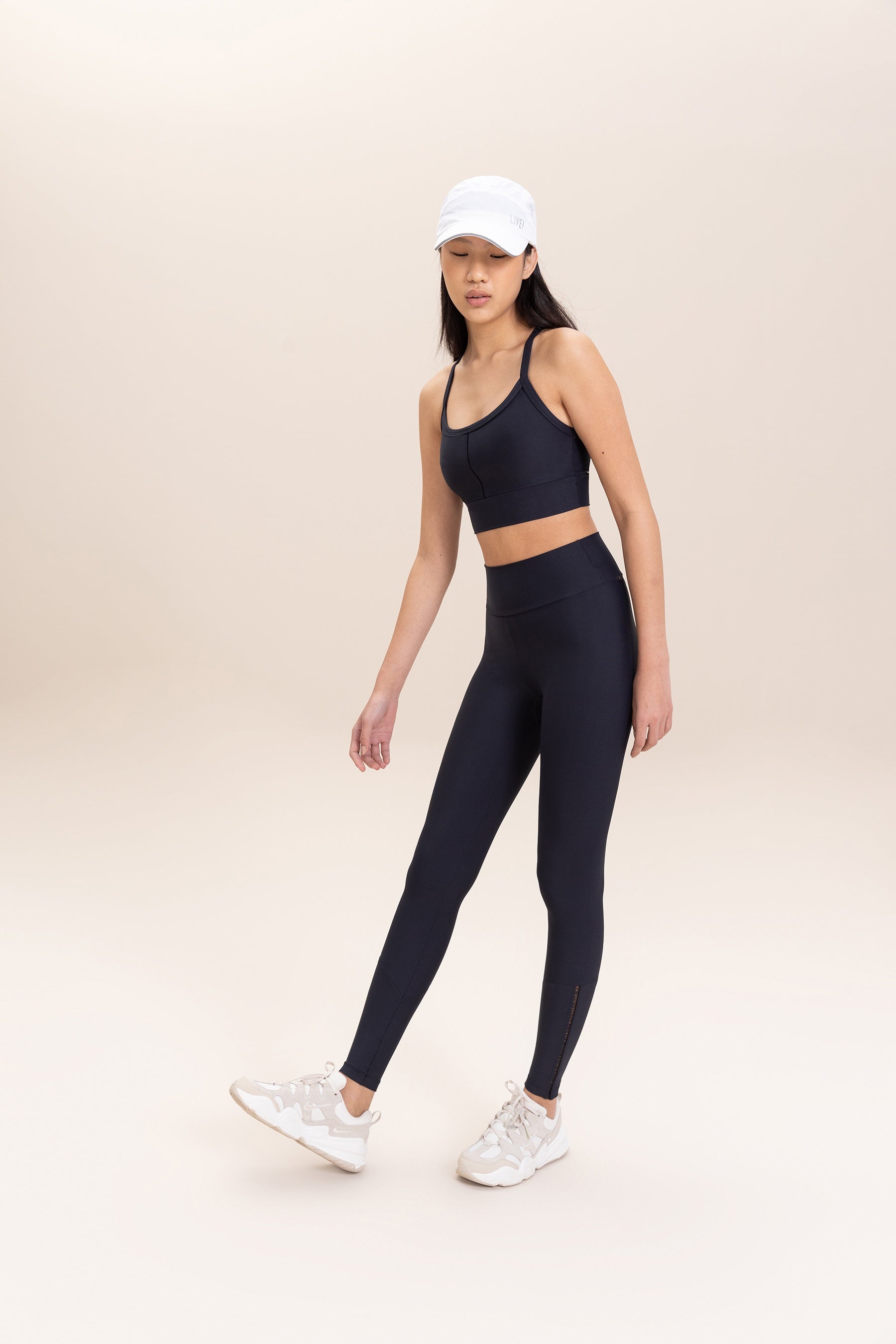 High-Performance Racerback Sports Bra for Women - Breathable & Supportive Workout Top for Running, Yoga & Gym