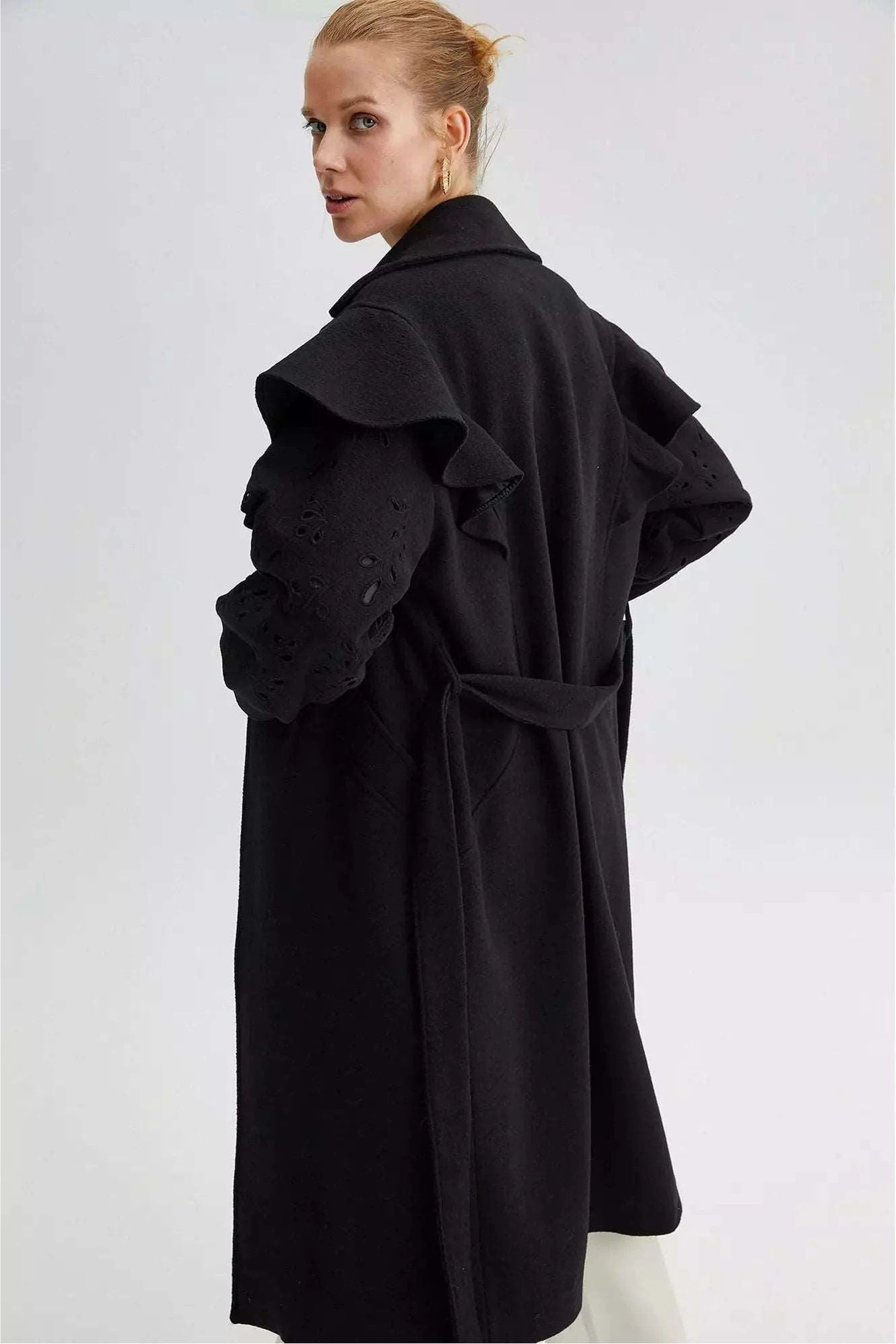 Elegant Lace Detailed Coat With Belt - Women's Fashion Outerwear for Parties, Weddings & Special Occasions