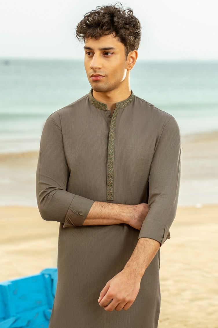 Stylish Blended Green Shalwar Kameez by J. Junaid Jamshed - Traditional Pakistani Outfit for Women, Eid & Wedding Occasions